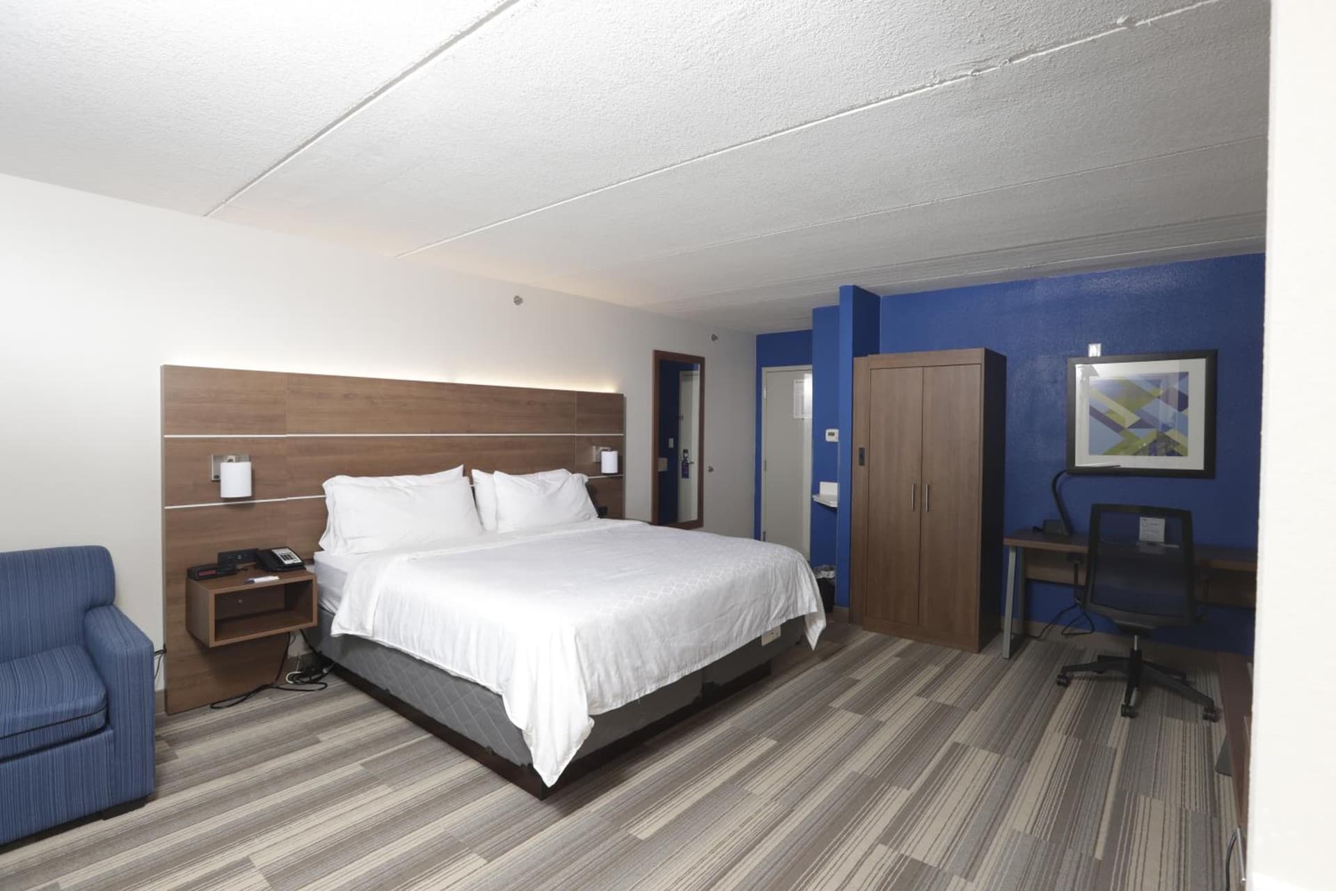 Holiday Inn Express & Suites Tempe by IHG interior in Tempe, AZ — gallery photo 2