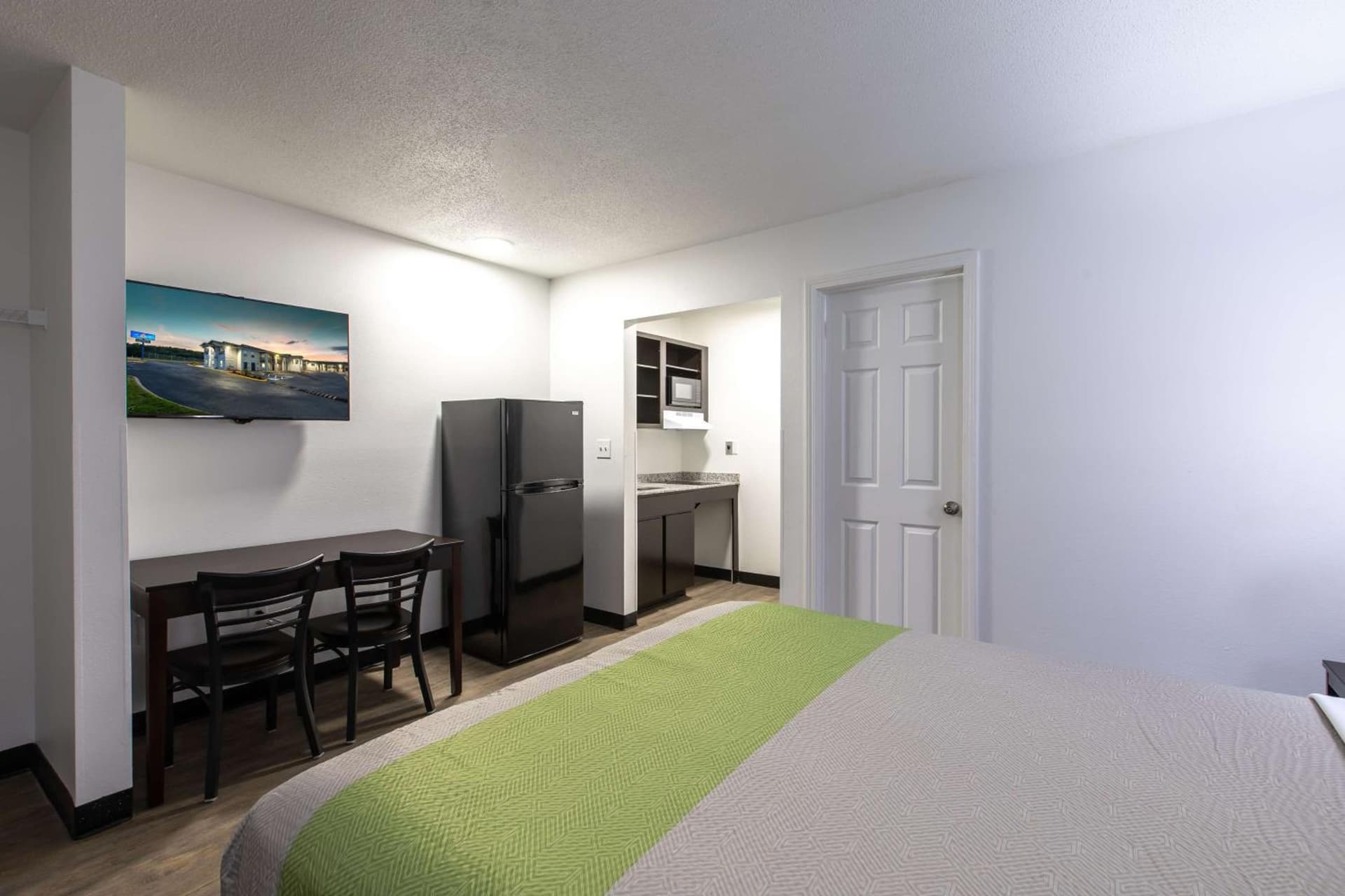 Studio 6-Greenville, SC - I-85 Near Downtown property views in Greenville, SC — gallery photo 3
