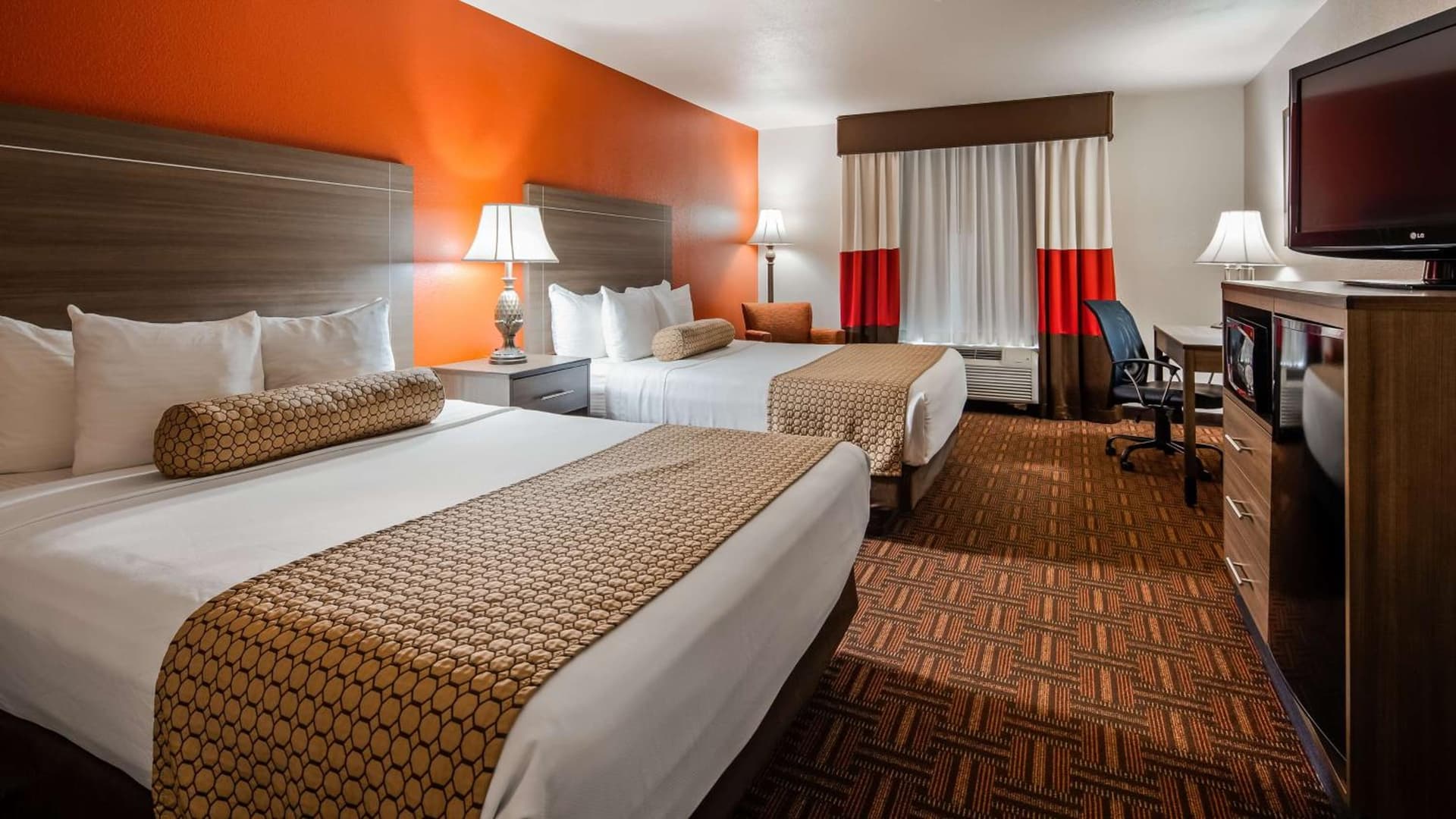 Best Western PLUS Memorial Inn interior in Oklahoma City, OK — gallery photo 2