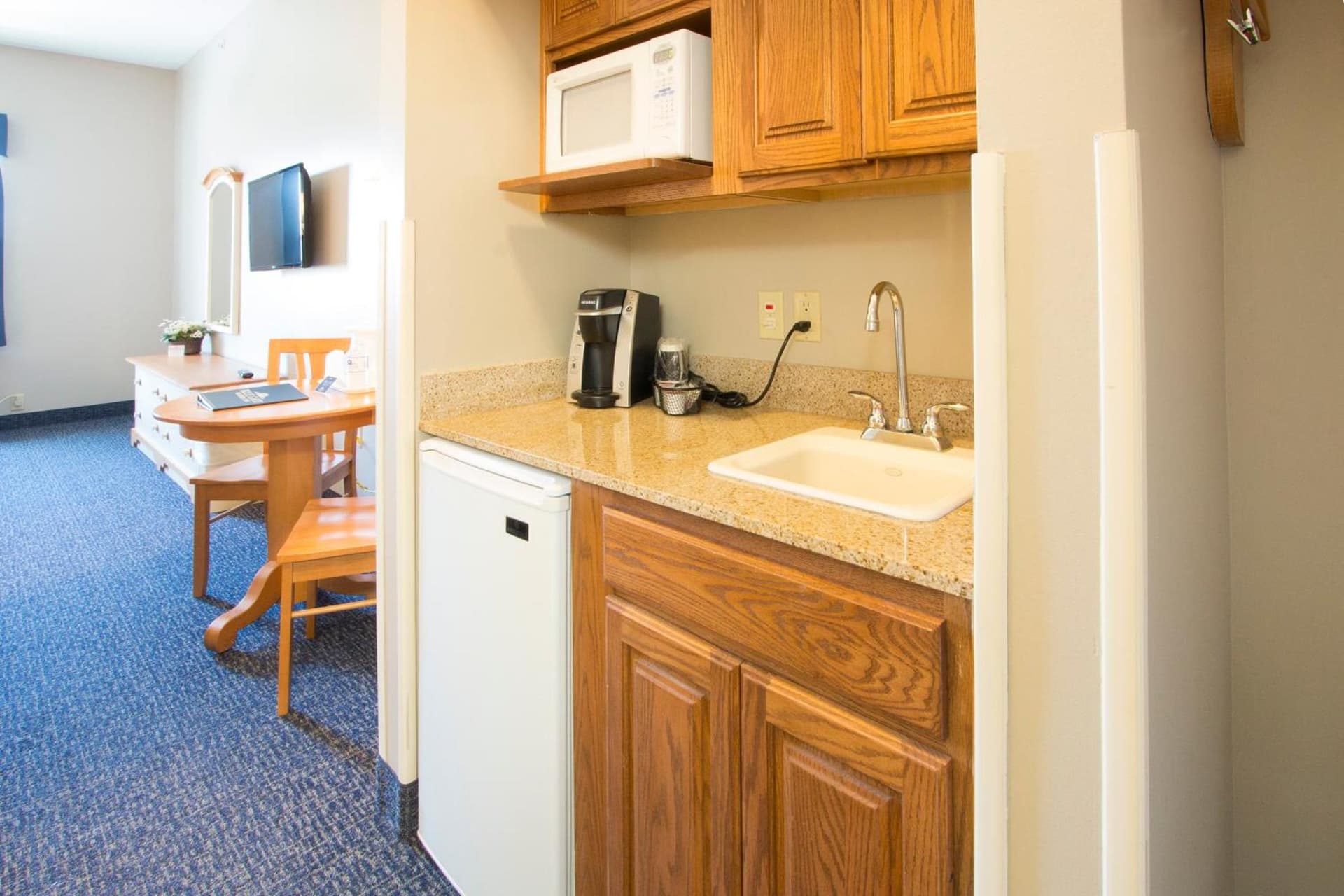 Blue Gate Garden Inn gallery photo in Shipshewana, IN — image 26