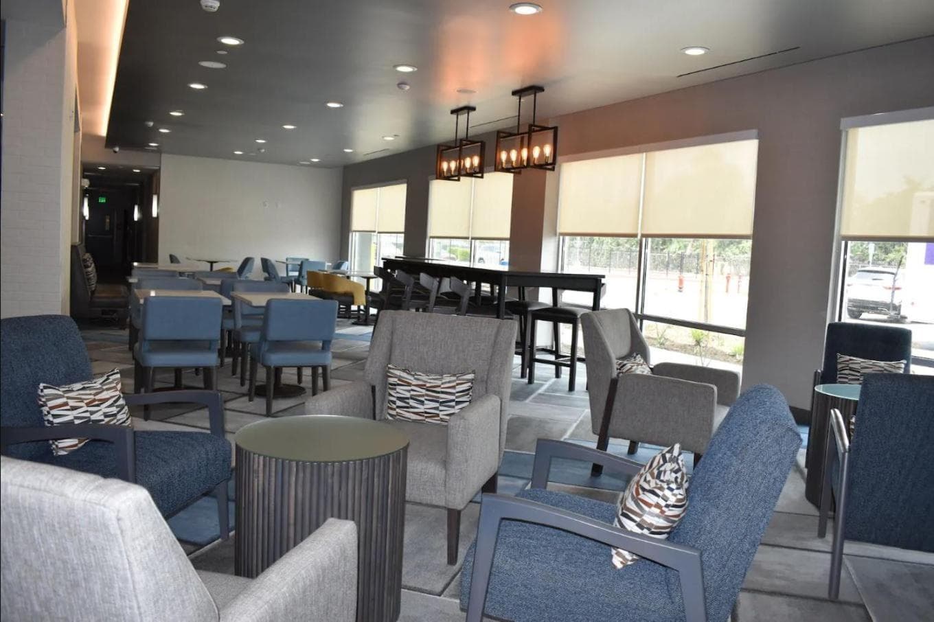 La Quinta Inn & Suites by Wyndham San Bernardino property views in San Bernardino, CA — gallery photo 3