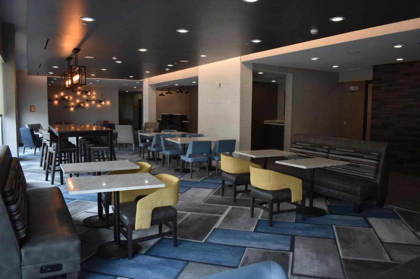 La Quinta Inn & Suites by Wyndham San Bernardino gallery photo in San Bernardino, CA — image 39
