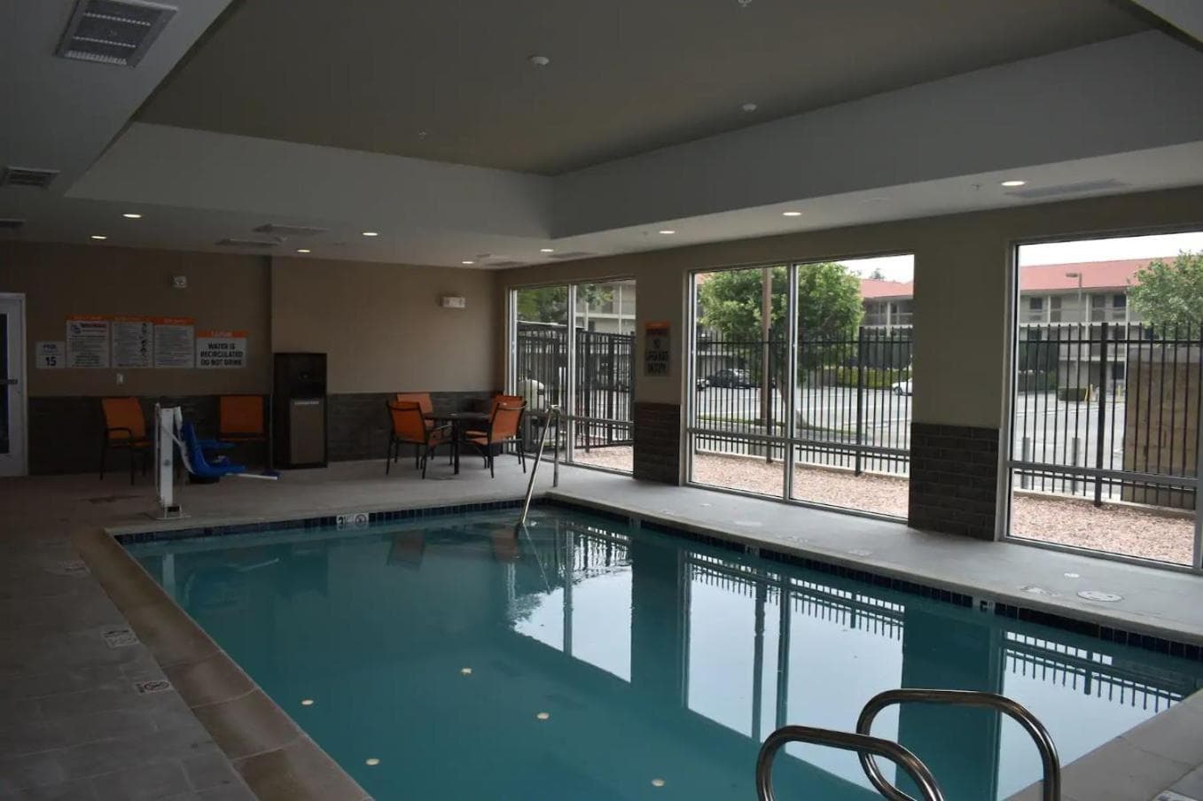 La Quinta Inn & Suites by Wyndham San Bernardino gallery photo in San Bernardino, CA — image 4