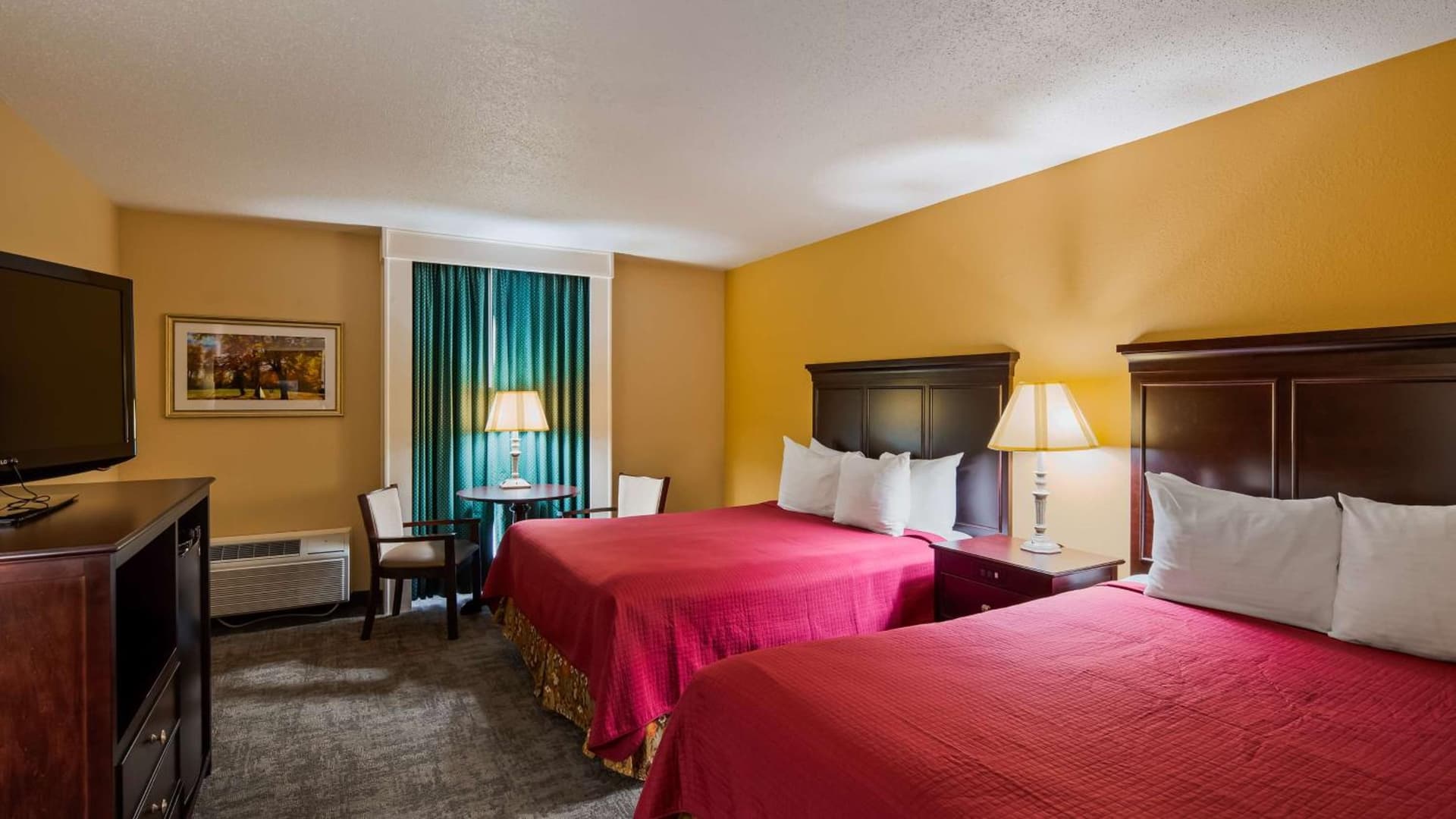 Osage Creek Lodge interior in Eureka Springs, AR — gallery photo 2