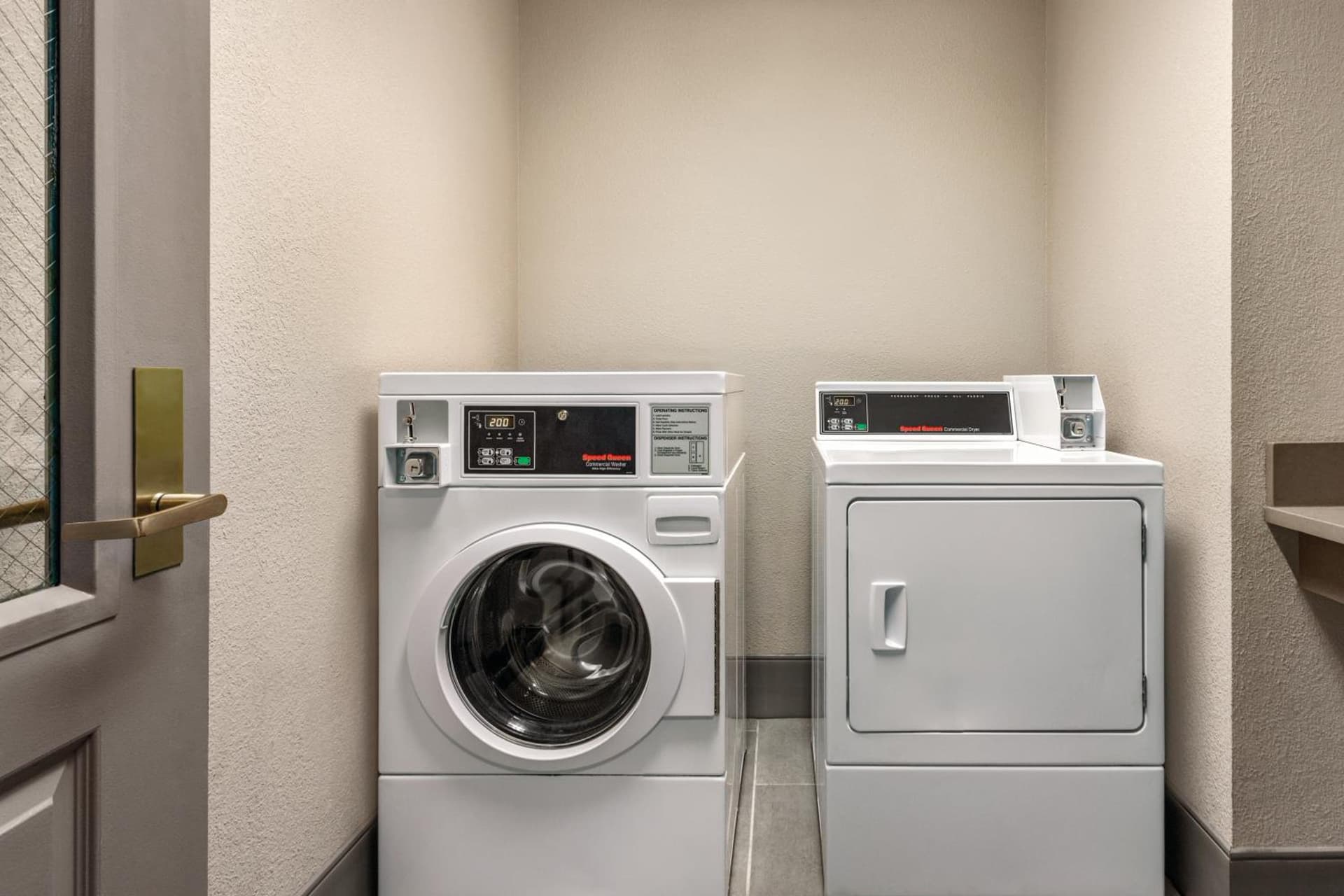 Country Inn & Suites by Radisson, Nashville Airport East, TN gallery photo in Nashville, TN — image 5