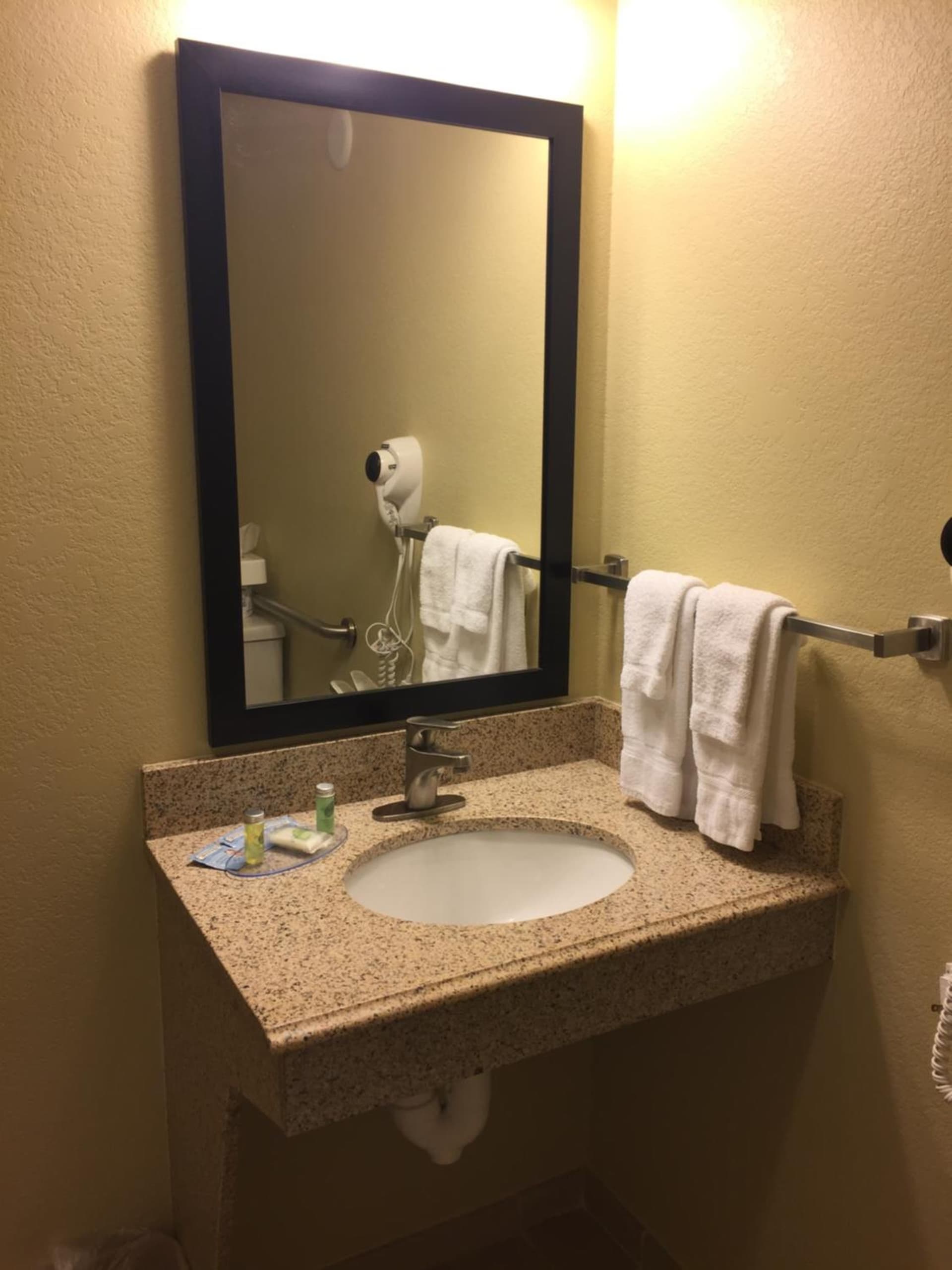 Cobblestone Inn & Suites - Waverly gallery photo in Waverly, IA — image 41