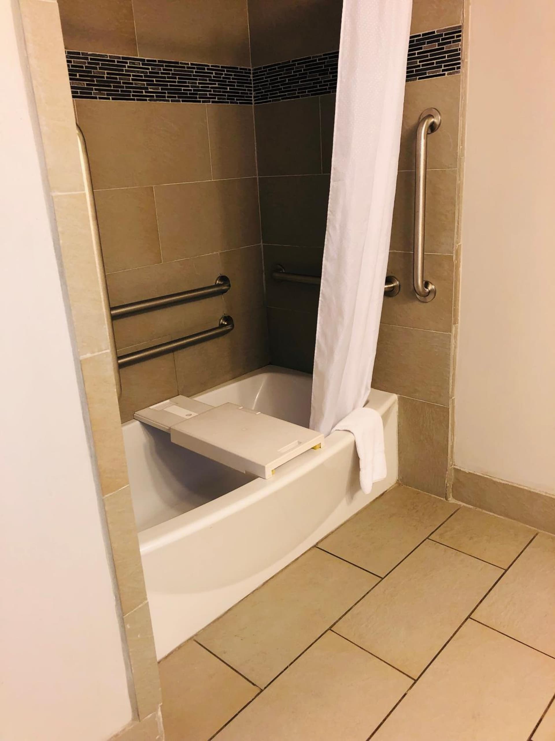 Country Inn & Suites by Radisson, Nashville Airport East, TN gallery photo in Nashville, TN — image 18