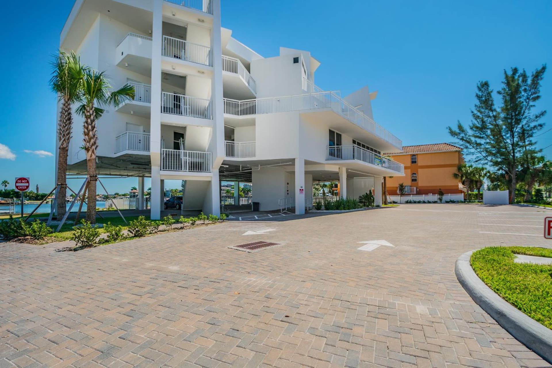 Provident Oceana Beachfront Suites gallery photo in St Pete Beach, FL — image 4