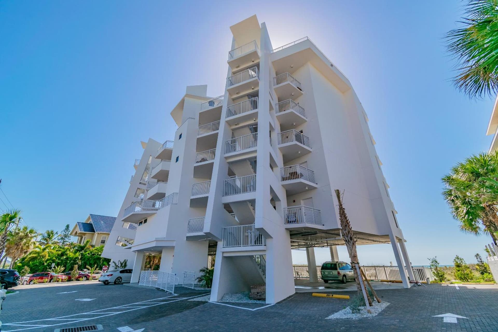 Provident Oceana Beachfront Suites gallery photo in St Pete Beach, FL — image 51