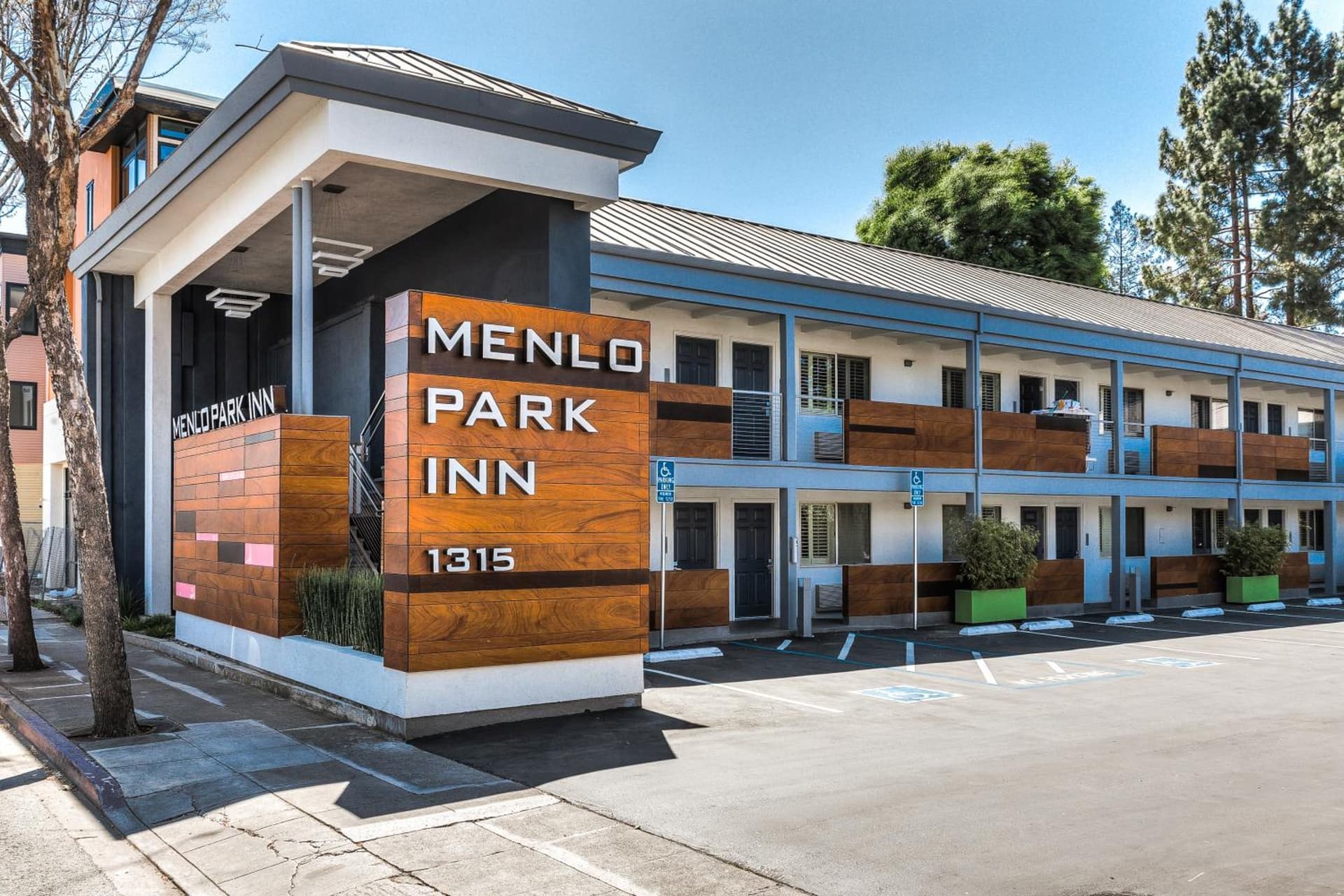Menlo Park Inn featured exterior or lobby in Menlo Park, CA — similar hotel