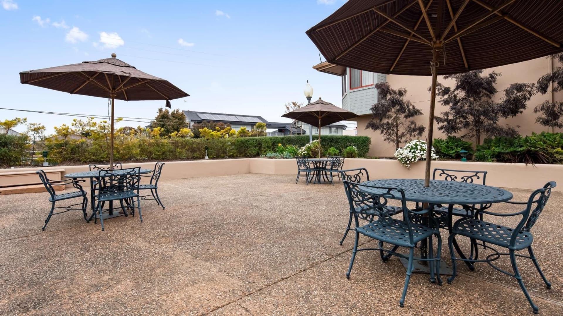 Victorian Inn property views in Monterey, CA — gallery photo 3