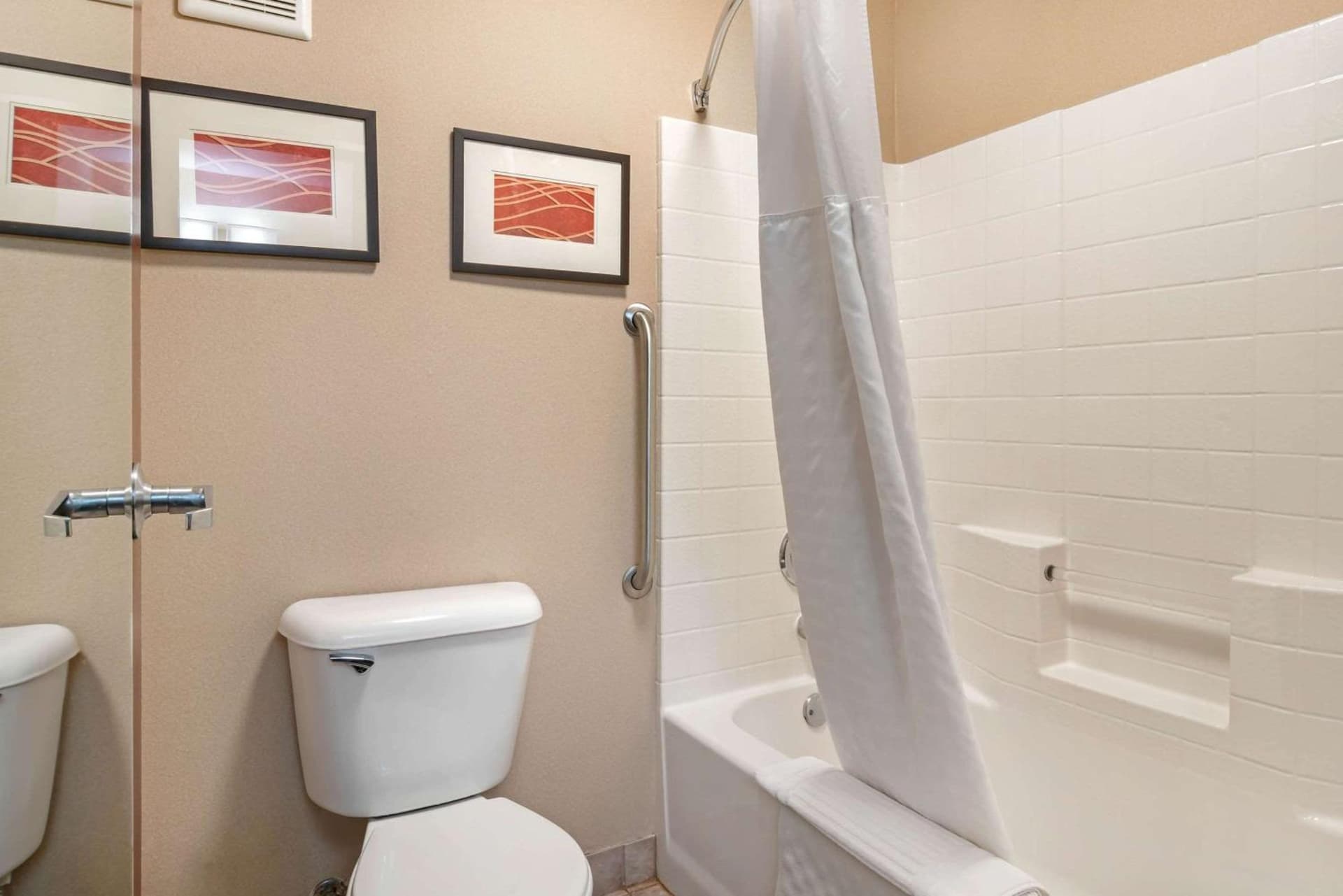 Comfort Inn & Suites Salem Northeast gallery photo in Salem, OR — image 17