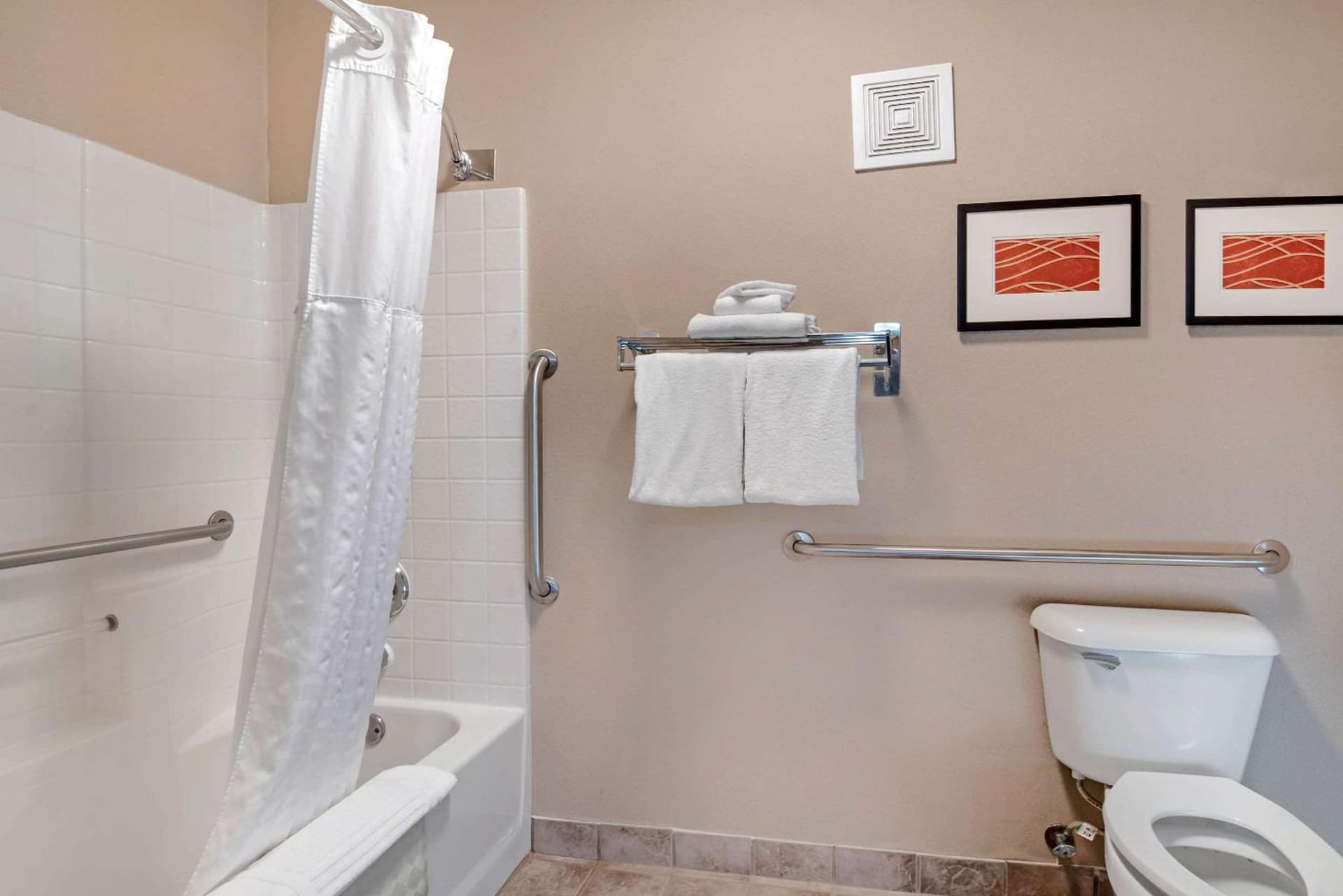 Comfort Inn & Suites Salem Northeast gallery photo in Salem, OR — image 25