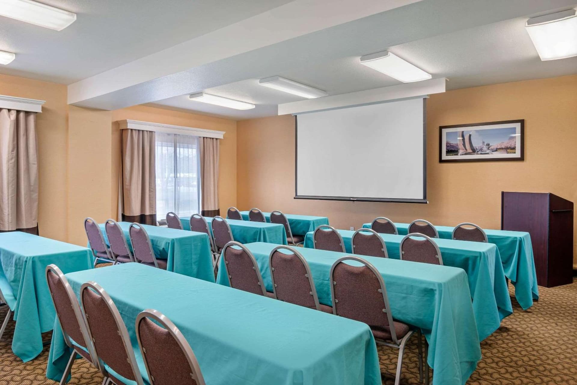 Comfort Inn & Suites Salem Northeast gallery photo in Salem, OR — image 18