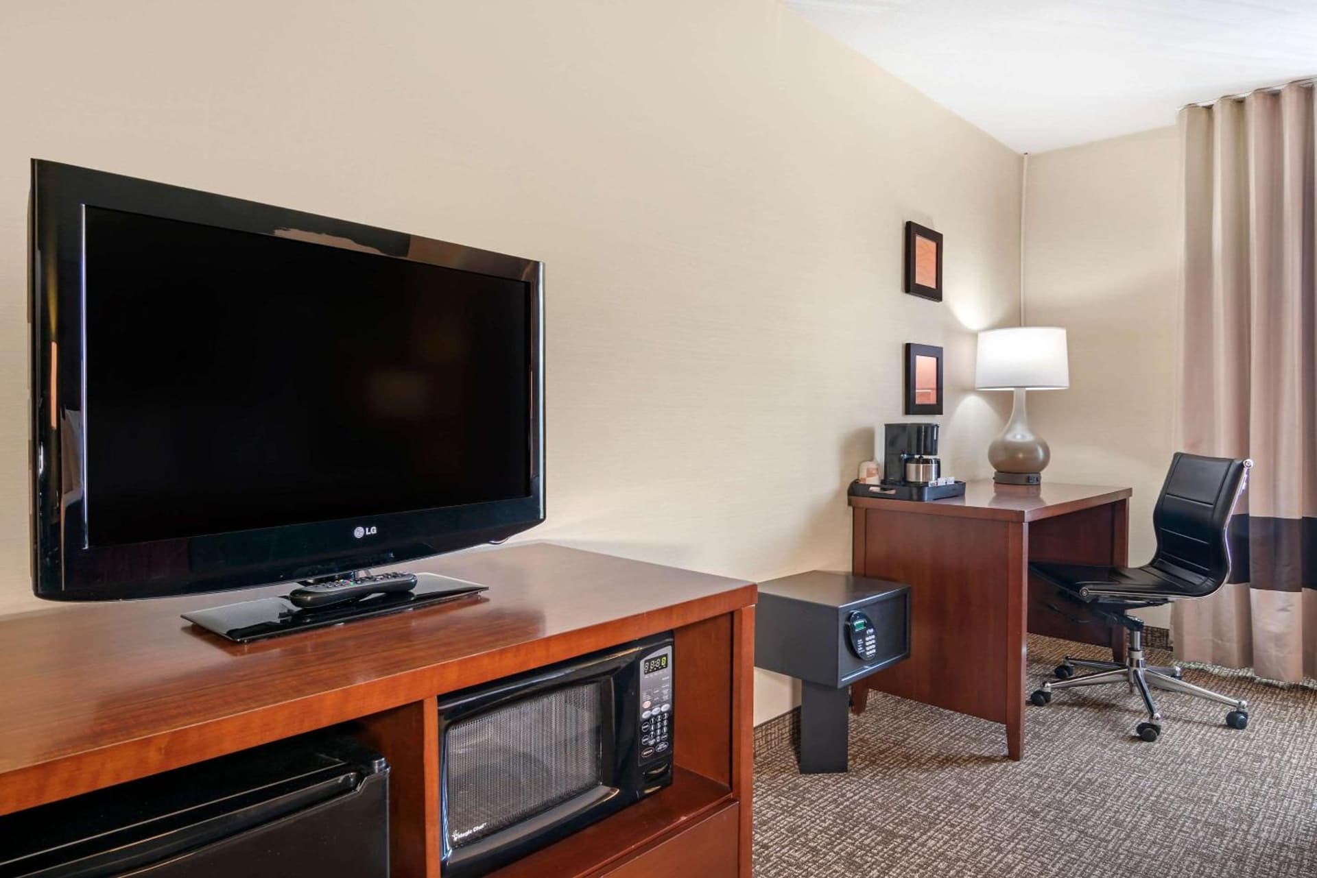 Comfort Inn & Suites Salem Northeast gallery photo in Salem, OR — image 47