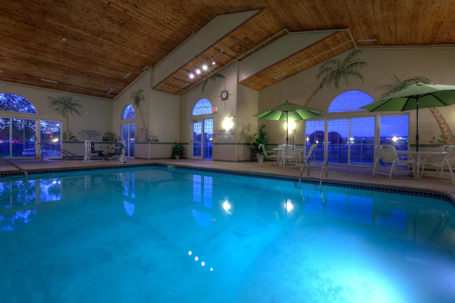 Country Inn & Suites by Radisson, Waterloo, IA gallery photo in Waterloo, IA — image 5