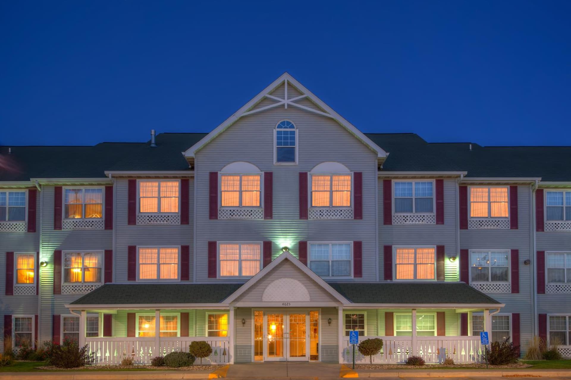 Country Inn & Suites by Radisson, Waterloo, IA gallery photo in Waterloo, IA — image 63