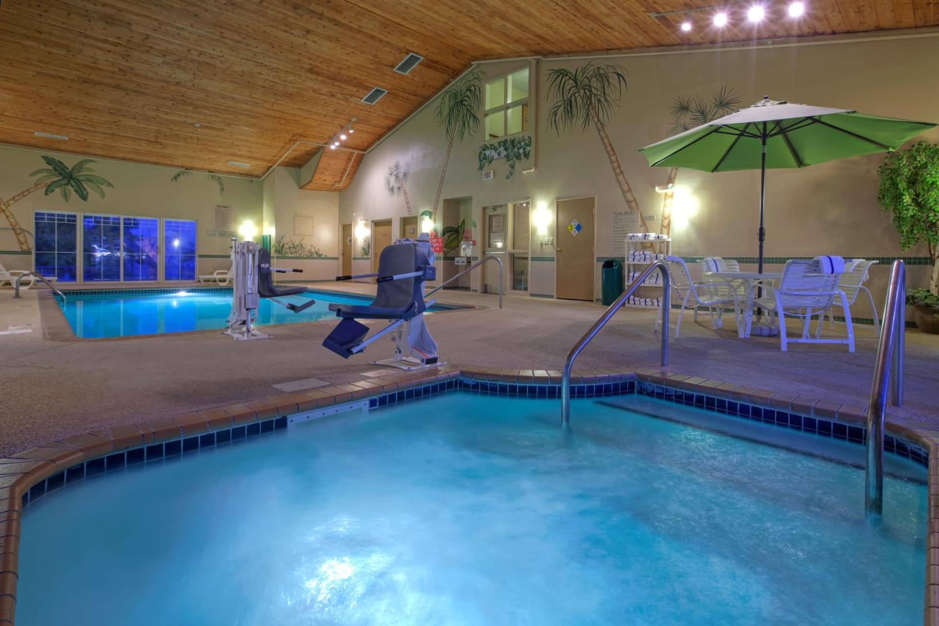 Country Inn & Suites by Radisson, Waterloo, IA gallery photo in Waterloo, IA — image 51