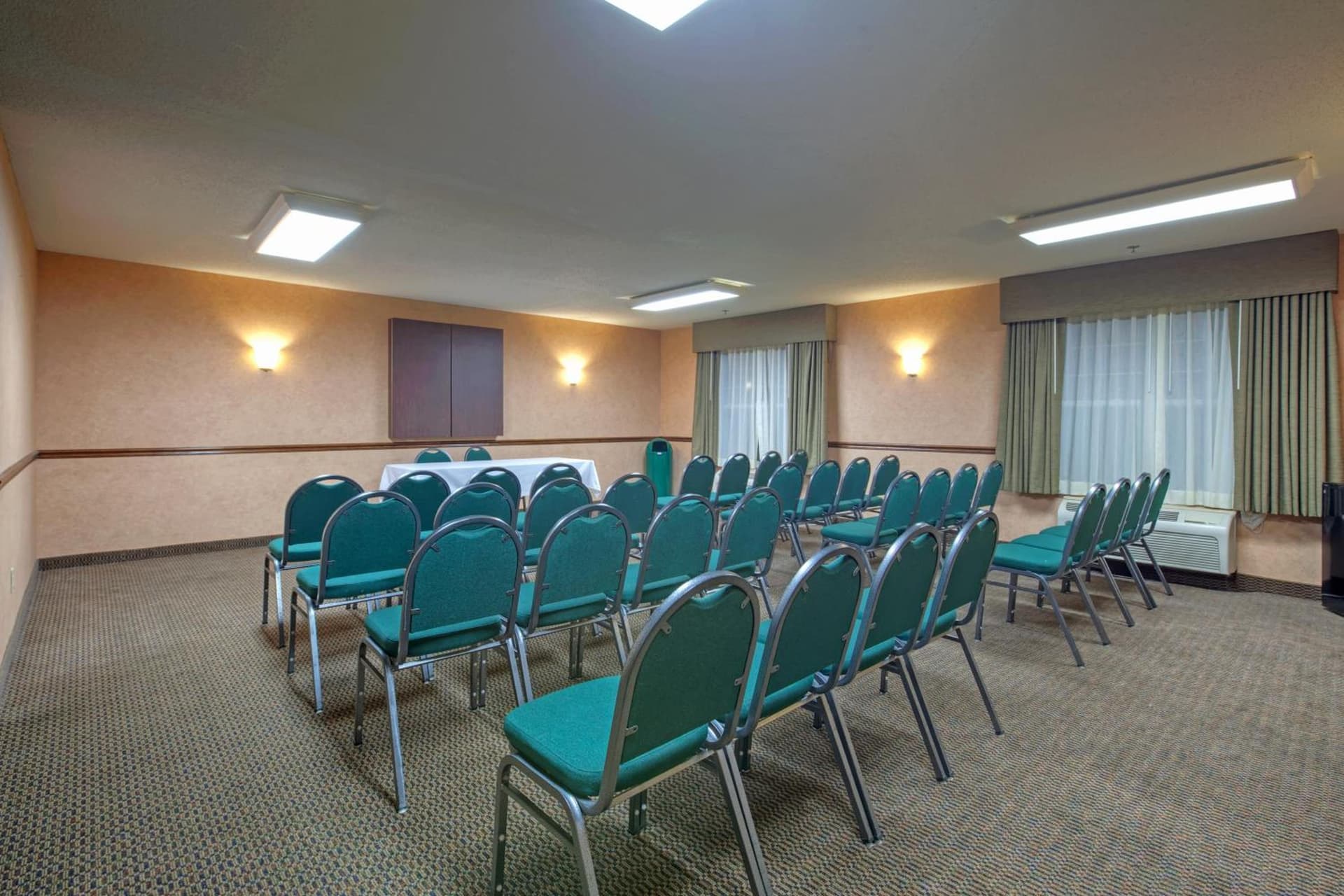 Country Inn & Suites by Radisson, Waterloo, IA gallery photo in Waterloo, IA — image 66