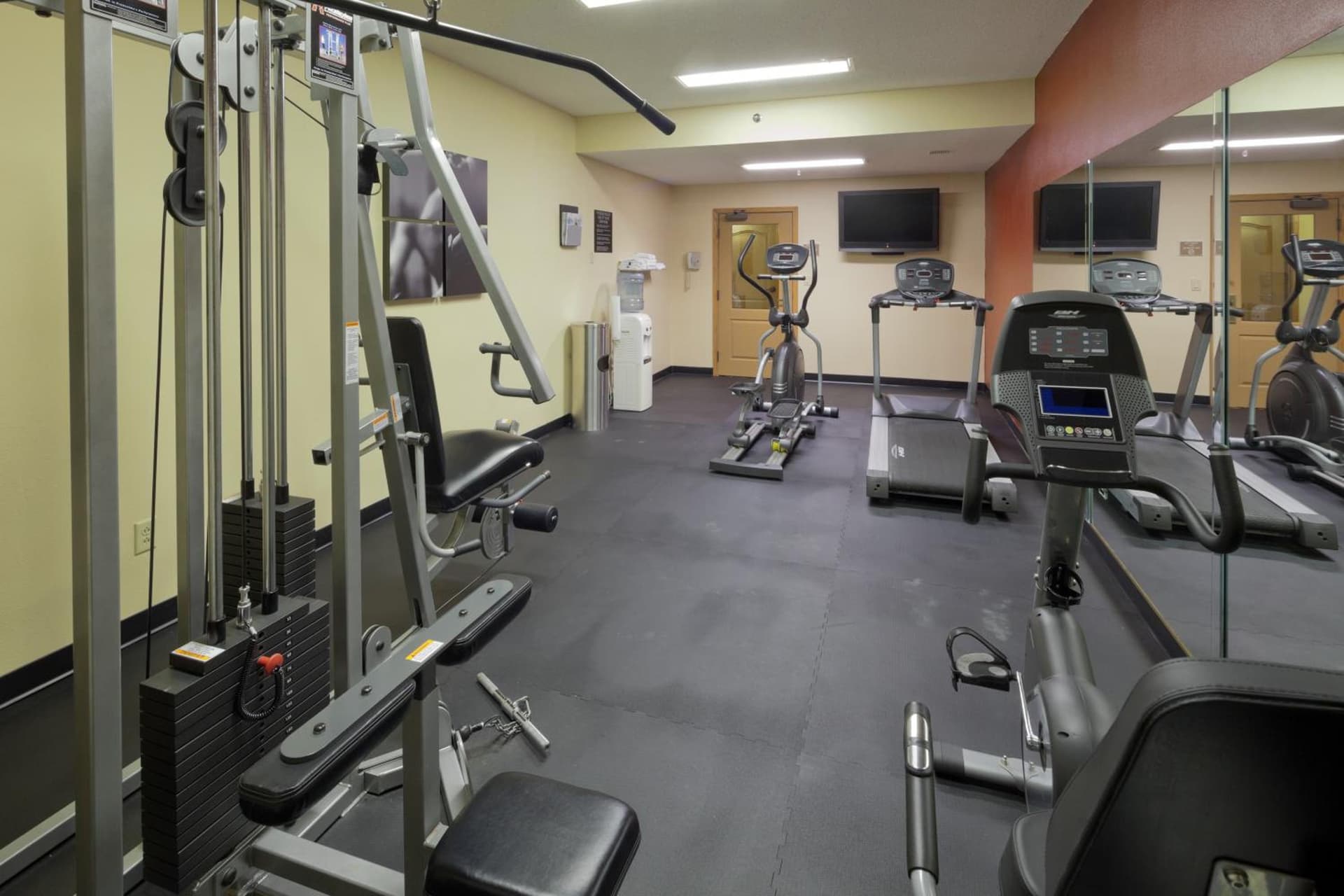 Country Inn & Suites by Radisson, Tuscaloosa, AL gallery photo in Tuscaloosa, AL — image 32