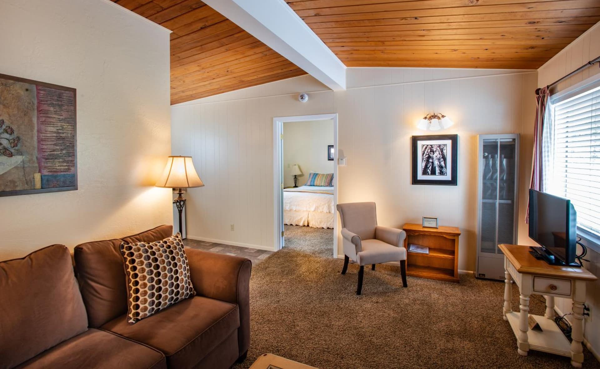 Redwood Suites interior in Ferndale, CA — gallery photo 2