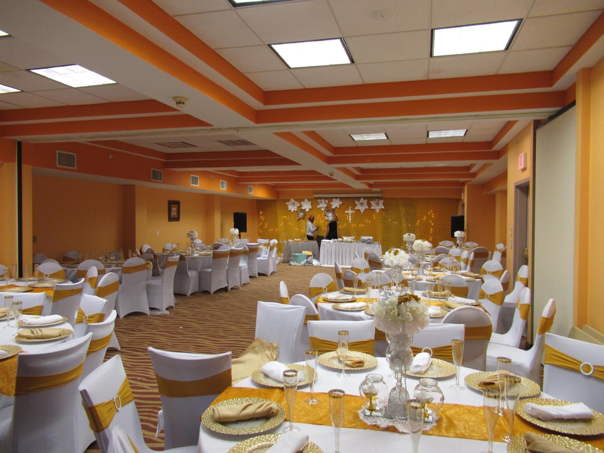 Days Inn & Suites by Wyndham Albany property views in Albany, NY — gallery photo 3