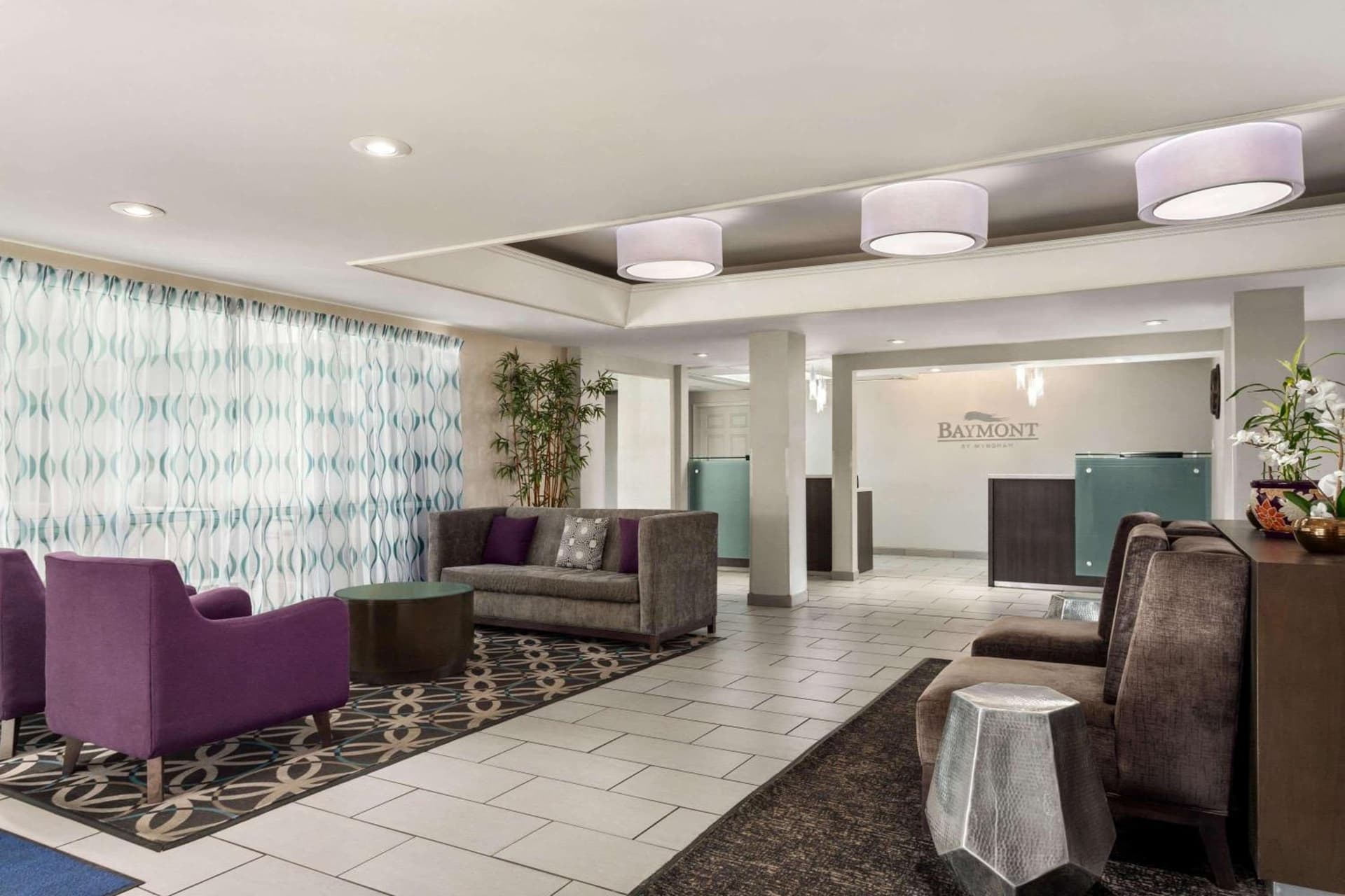 Baymont by Wyndham Springfield I-44 interior in Springfield, MO — gallery photo 2