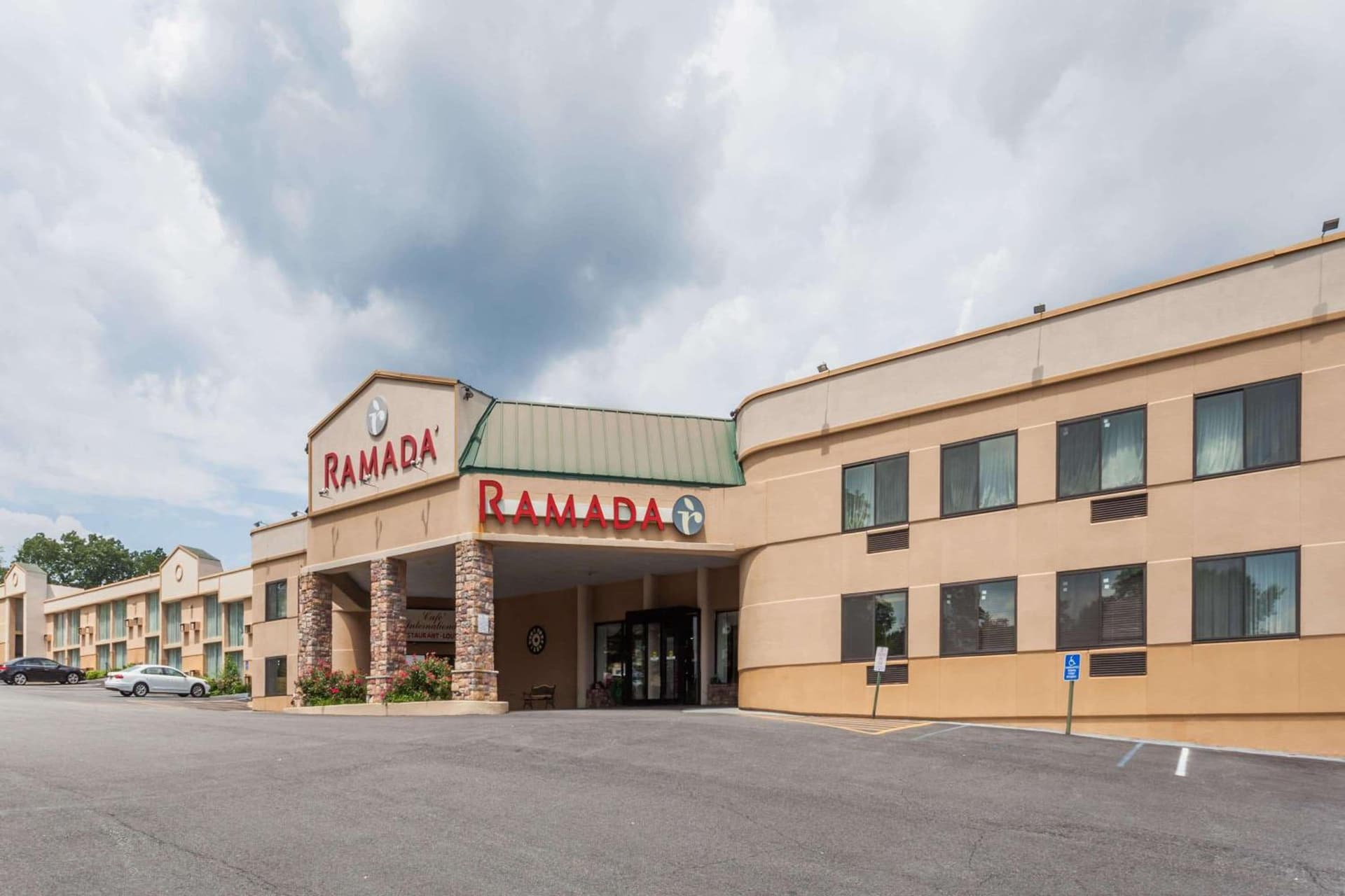 Ramada by Wyndham Newburgh/West Point featured exterior or lobby in Newburgh, NY — similar hotel