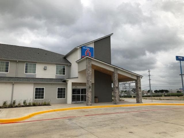 Studio 6 Lake Charles gallery photo in Lake Charles, LA — image 33