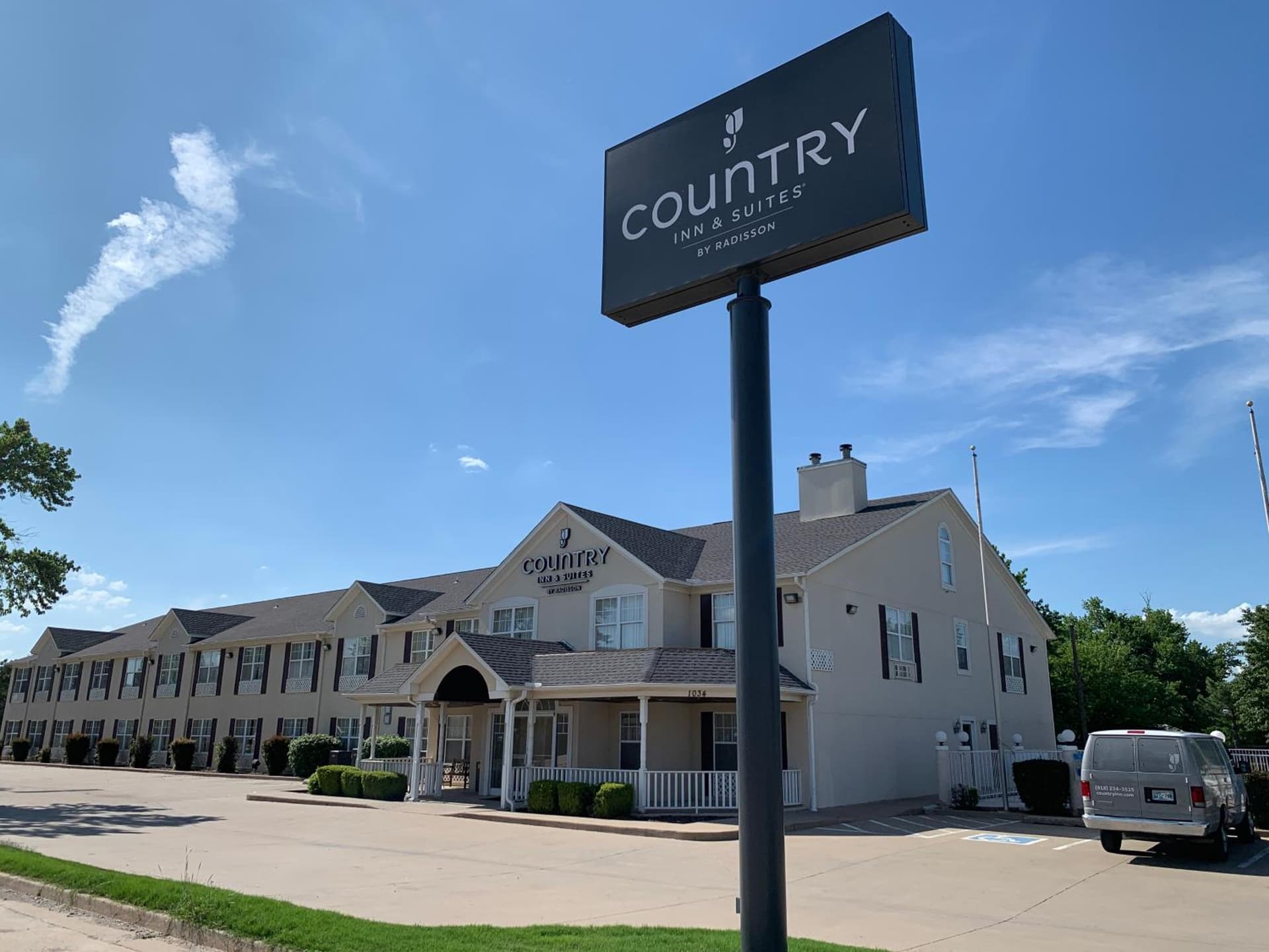 Country Inn & Suites by Radisson, Tulsa, OK property views in Tulsa, OK — gallery photo 3