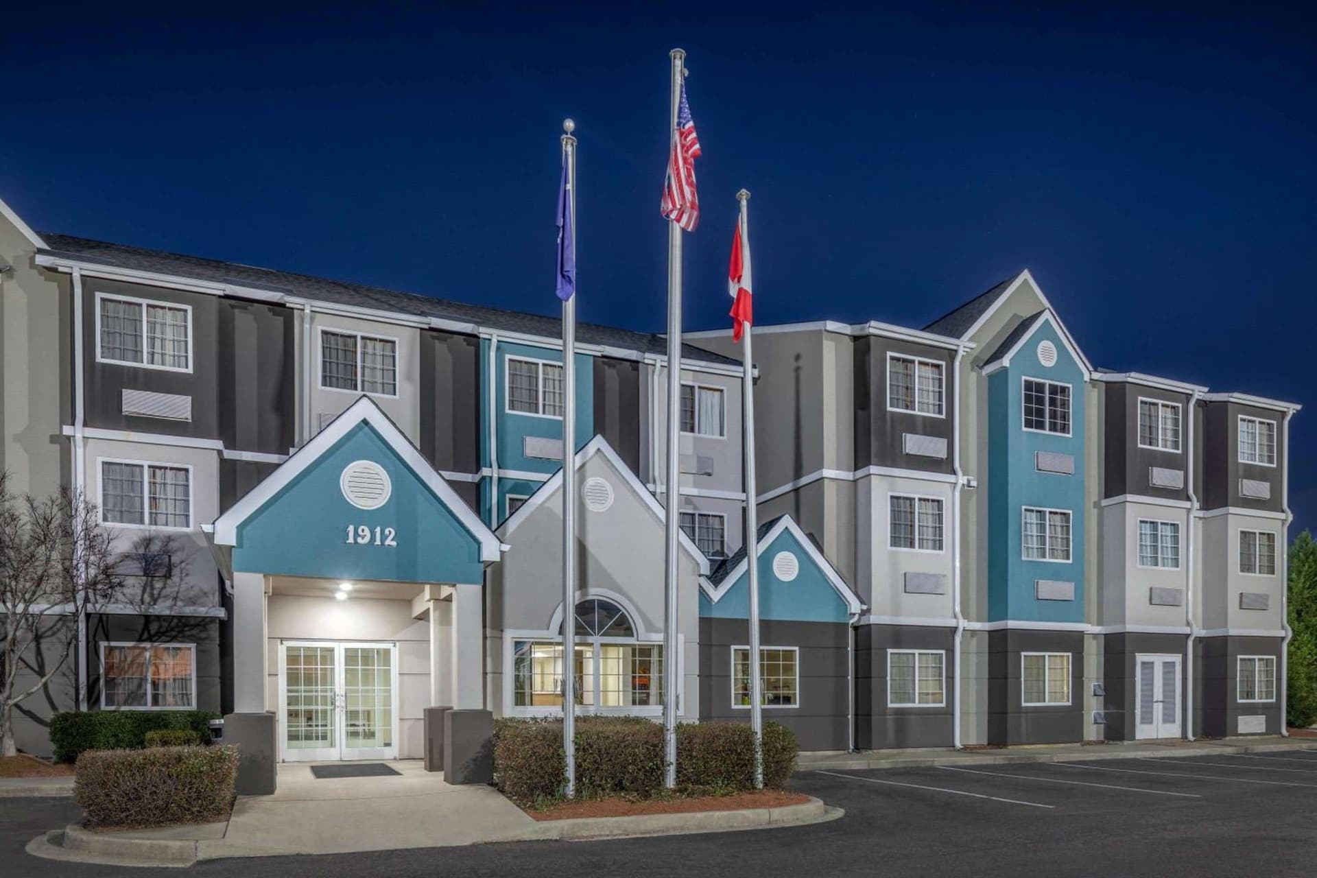 Microtel Inn & Suites by Wyndham Florence interior in Florence, SC — gallery photo 2