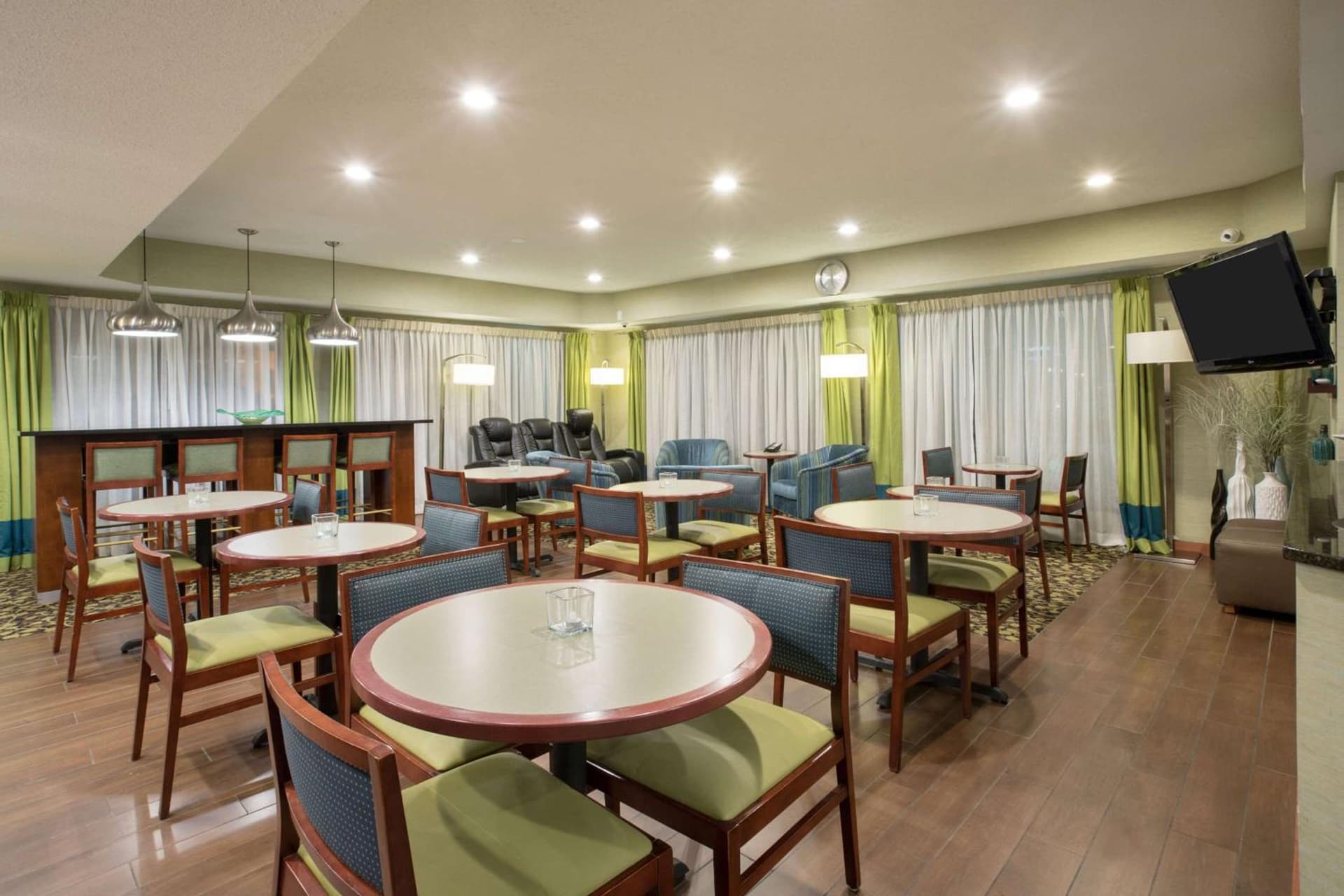Baymont by Wyndham Thornton gallery photo in Thornton, CO — image 16