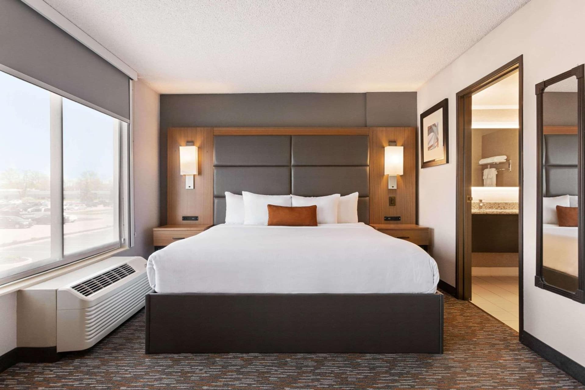 Wingate by Wyndham Cincinnati Blue Ash gallery photo in Blue Ash, OH — image 25