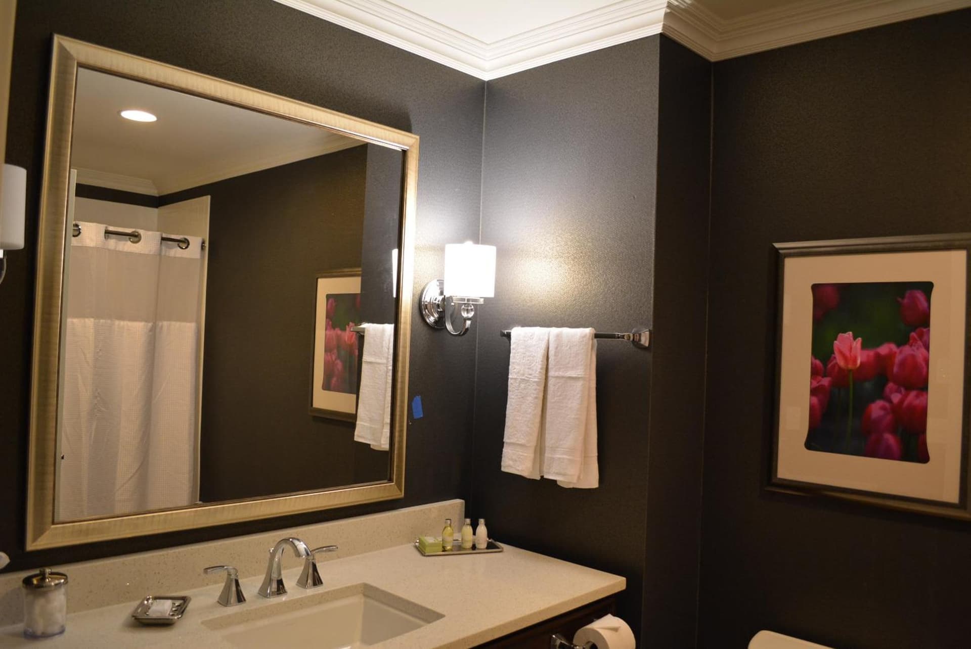 Majestic Inn and Spa gallery photo in Anacortes, WA — image 9