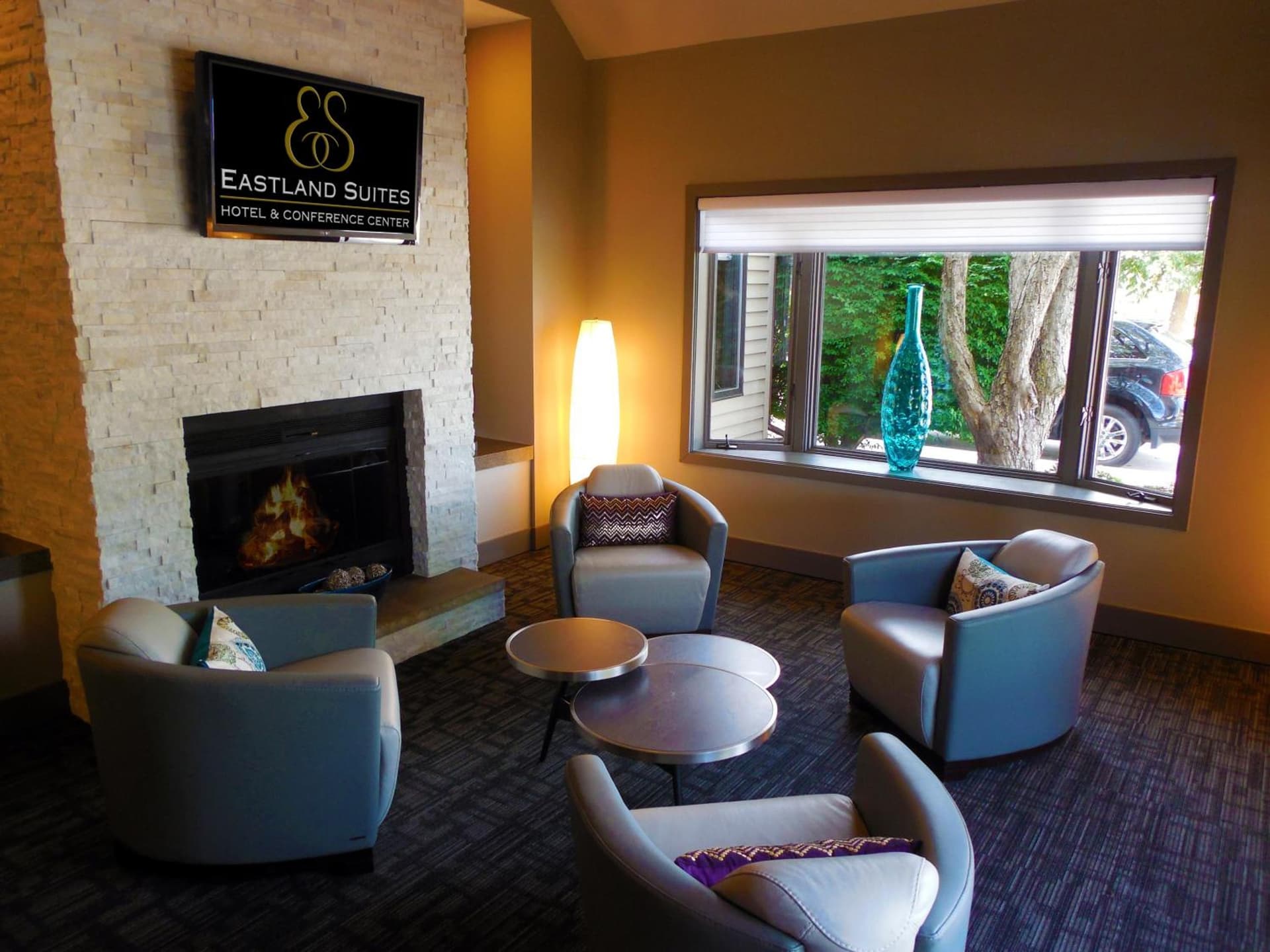 Eastland Suites Hotel & Conference Ctr, Trademark by Wyndham gallery photo in Bloomington, IL — image 35