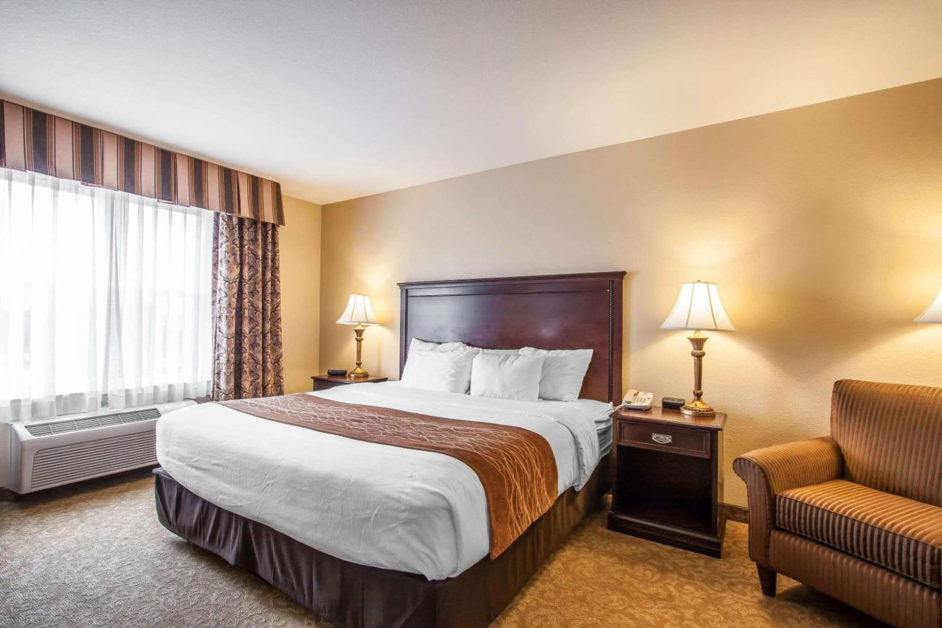 Comfort Inn & Suites McMinnville Wine Country gallery photo in McMinnville, OR — image 19