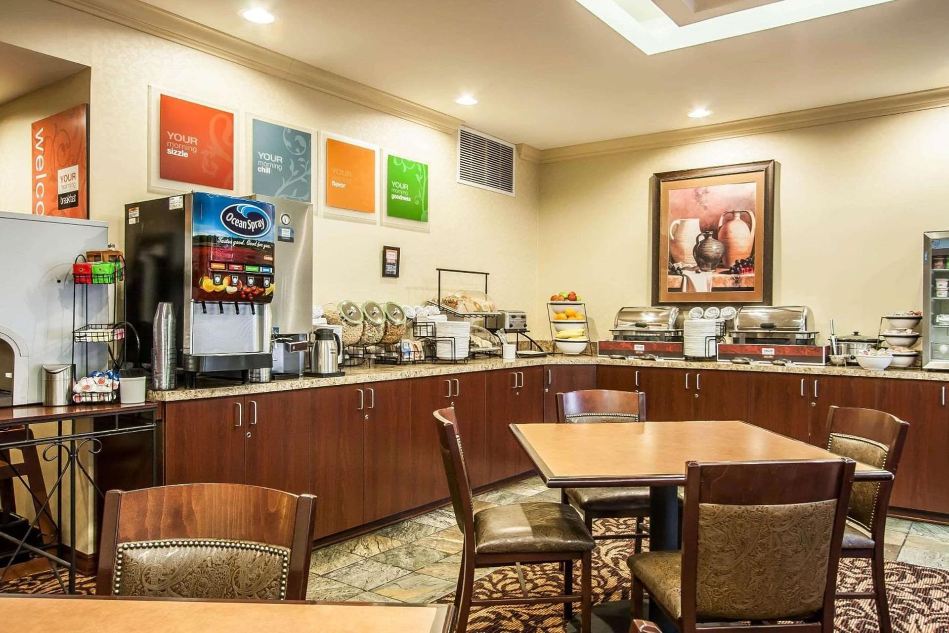 Comfort Inn & Suites McMinnville Wine Country gallery photo in McMinnville, OR — image 22