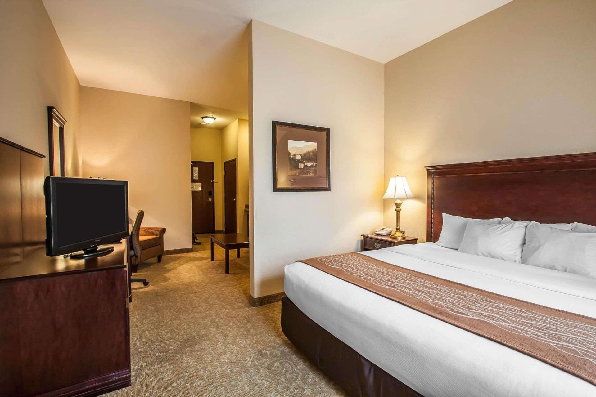 Comfort Inn & Suites McMinnville Wine Country gallery photo in McMinnville, OR — image 5