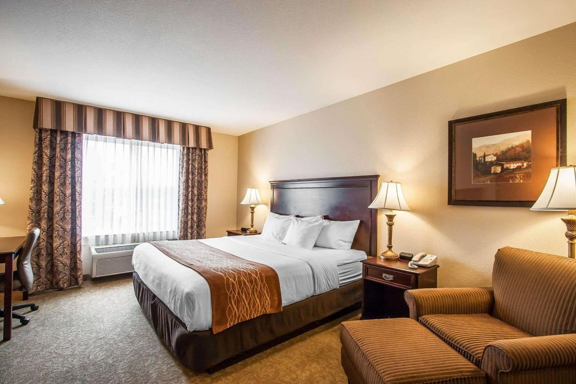 Comfort Inn & Suites McMinnville Wine Country gallery photo in McMinnville, OR — image 21