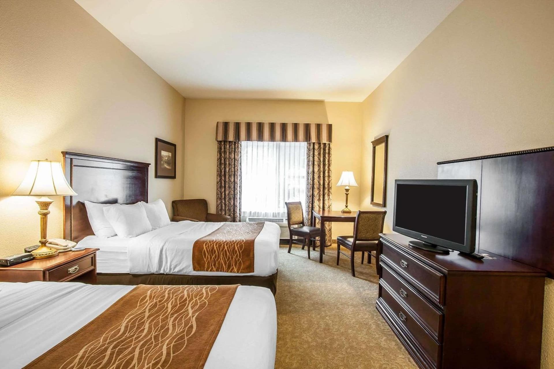 Comfort Inn & Suites McMinnville Wine Country gallery photo in McMinnville, OR — image 27
