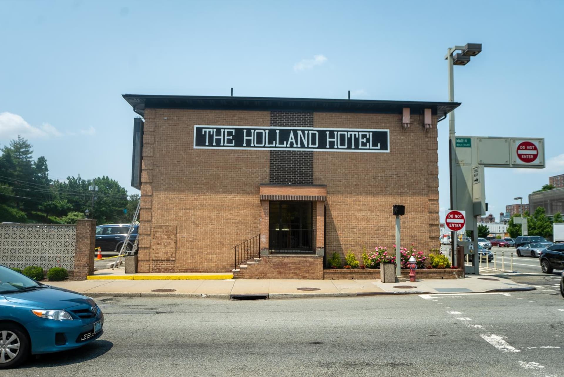 Holland Hotel Free Parking Jersey City gallery photo in Jersey City, NJ — image 20