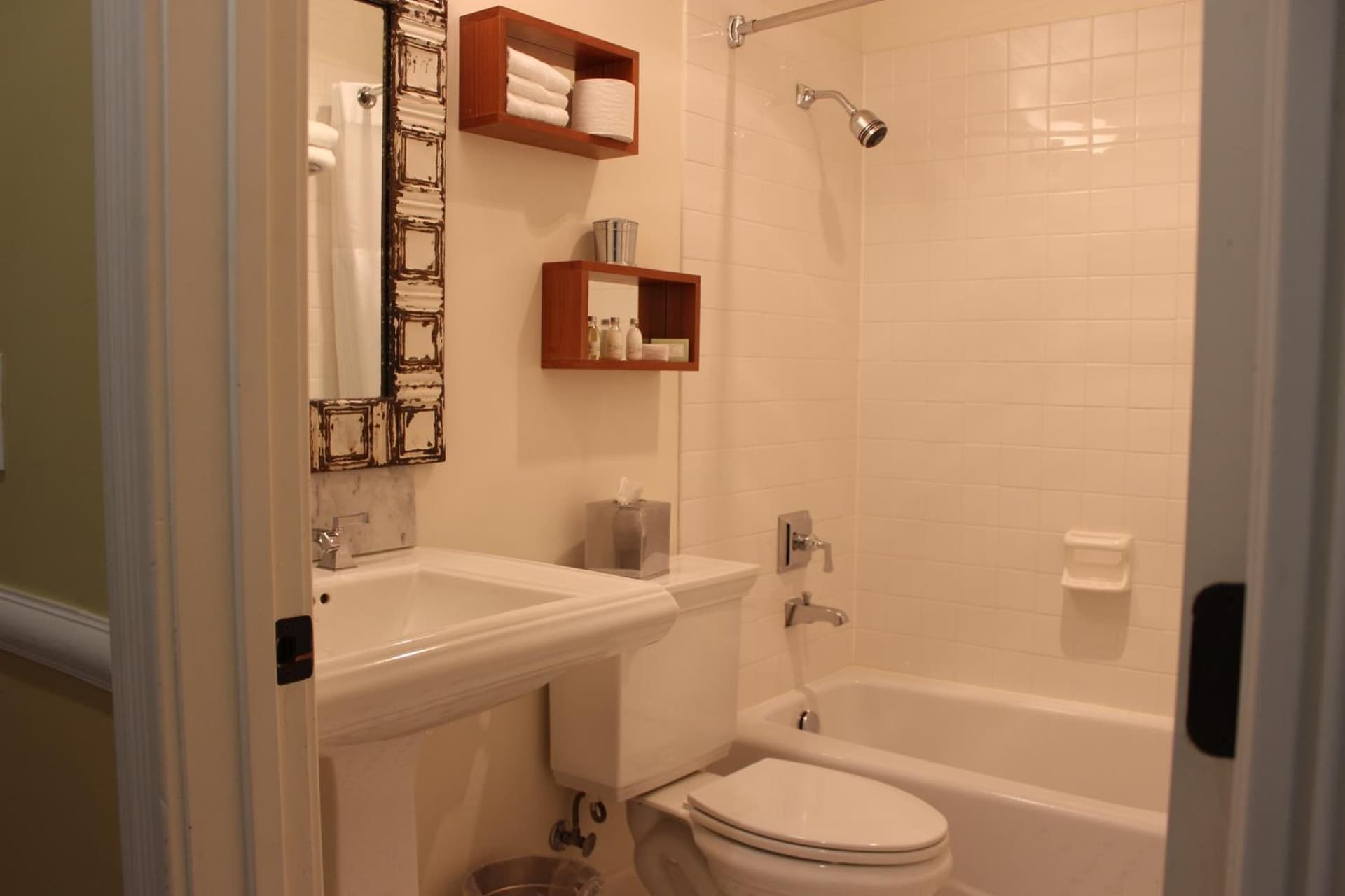 Majestic Inn and Spa gallery photo in Anacortes, WA — image 10