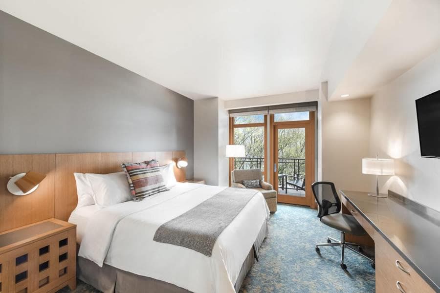 Cedarbrook Lodge interior in SeaTac, WA — gallery photo 2