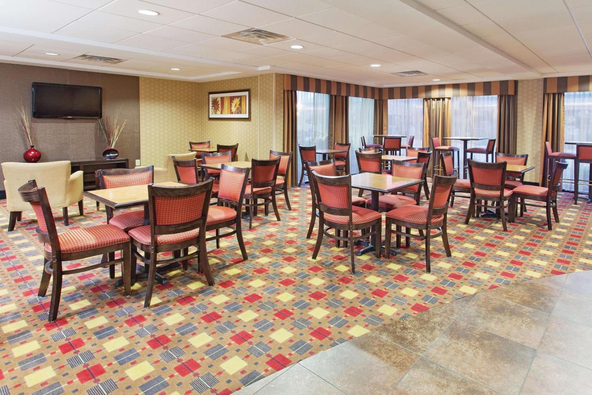 La Quinta by Wyndham Warner Robins - Robins AFB gallery photo in Warner Robins, GA — image 32