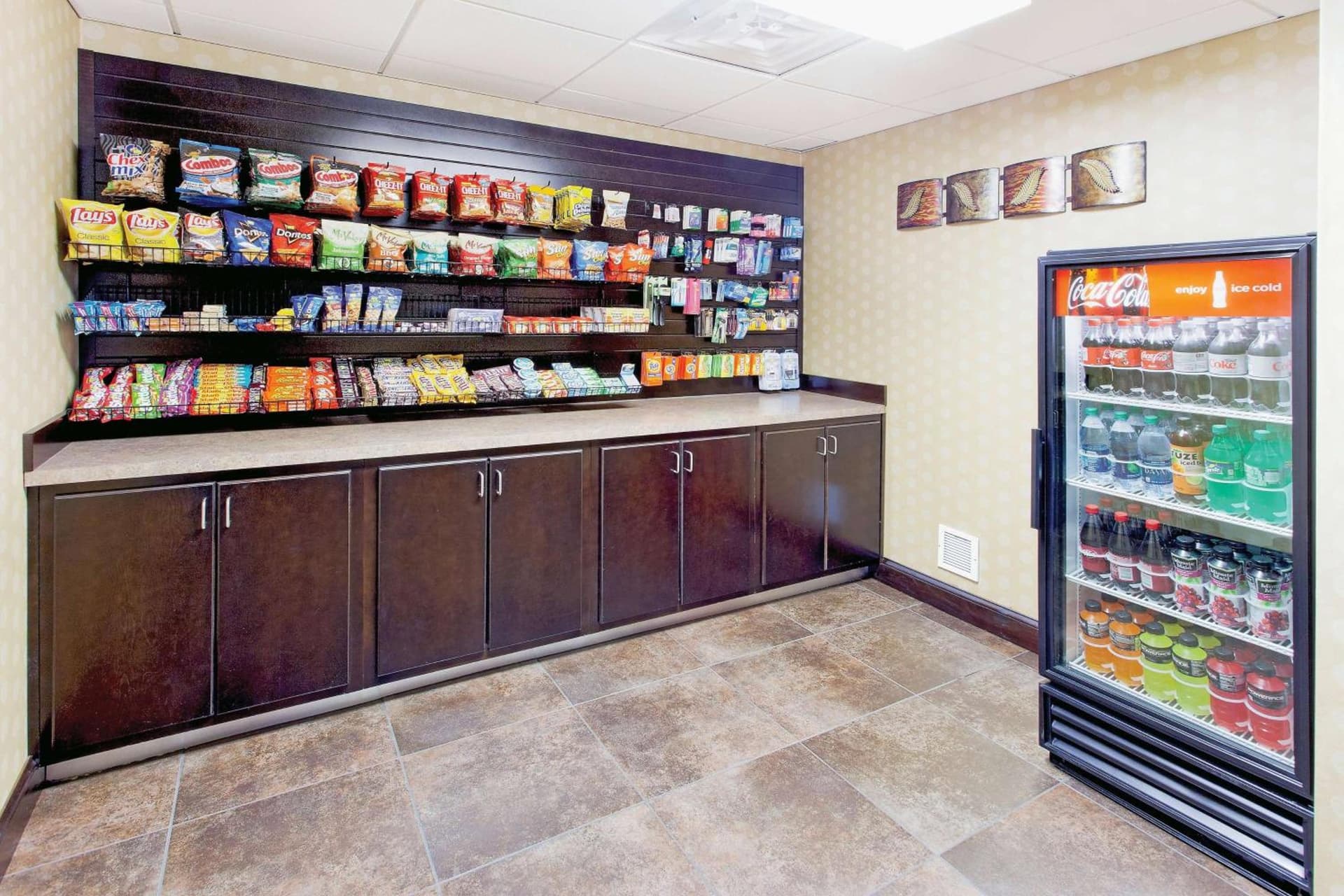 La Quinta by Wyndham Warner Robins - Robins AFB gallery photo in Warner Robins, GA — image 19