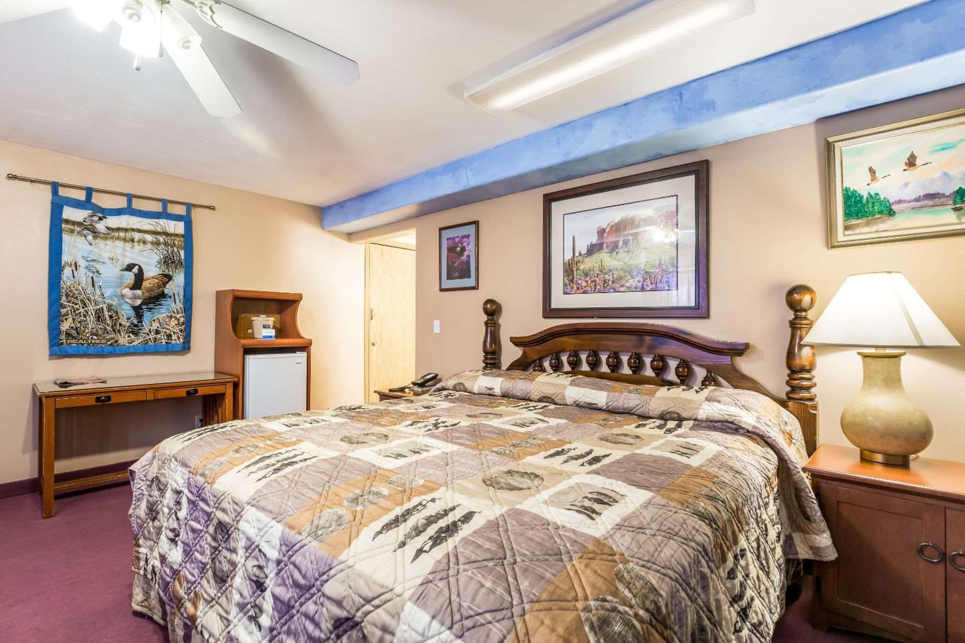 Rodeway Inn & Suites Big Water - Antelope Canyon property views in Big Water, UT — gallery photo 3