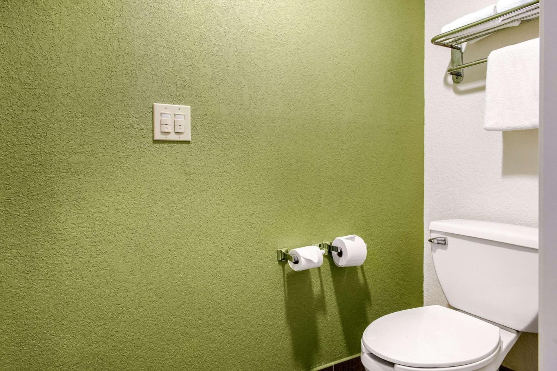 Sleep Inn & Suites Columbus South gallery photo in Columbus, IN — image 6