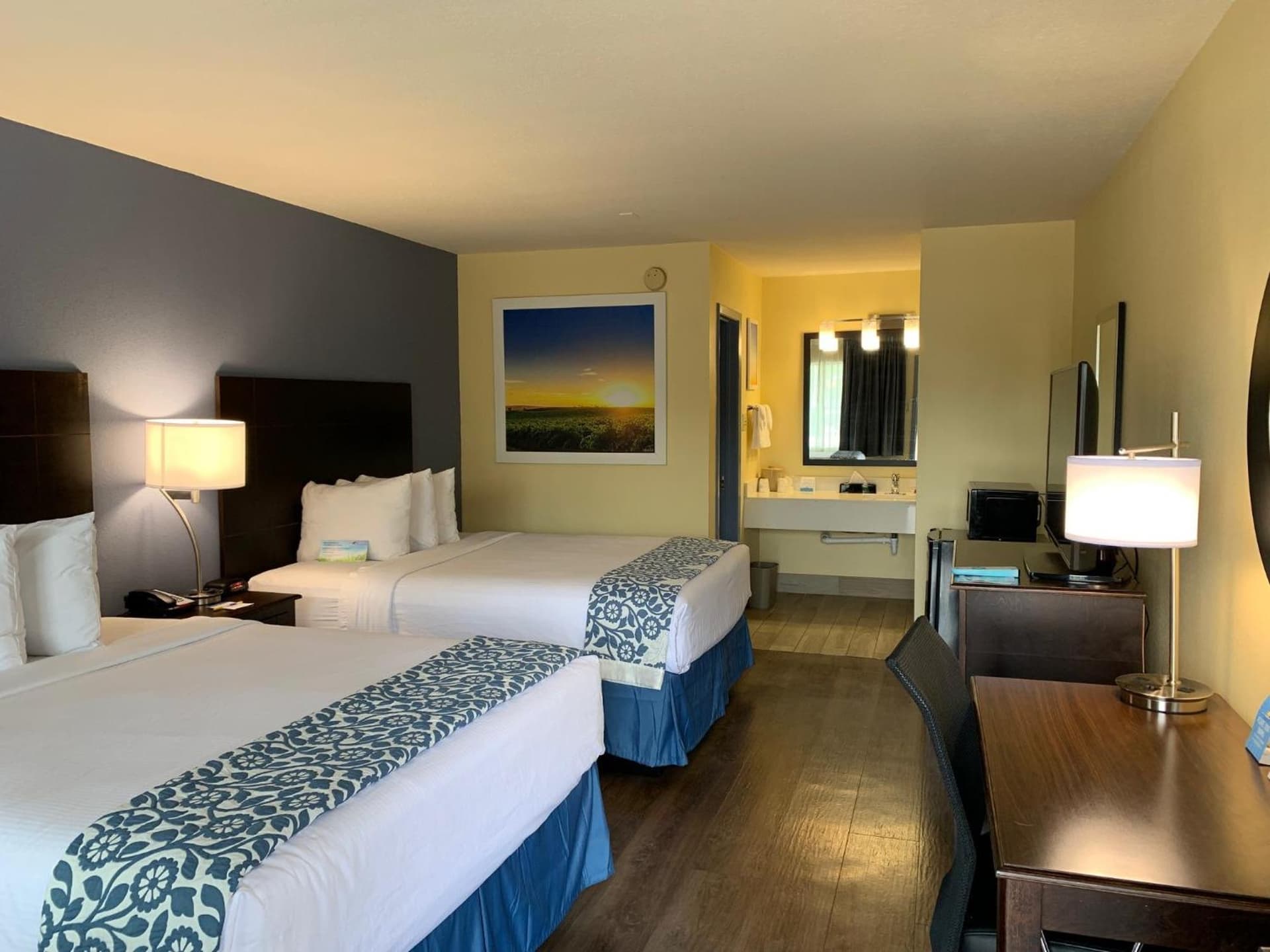 SureStay Plus by Best Western Beaumont gallery photo in Beaumont, TX — image 10