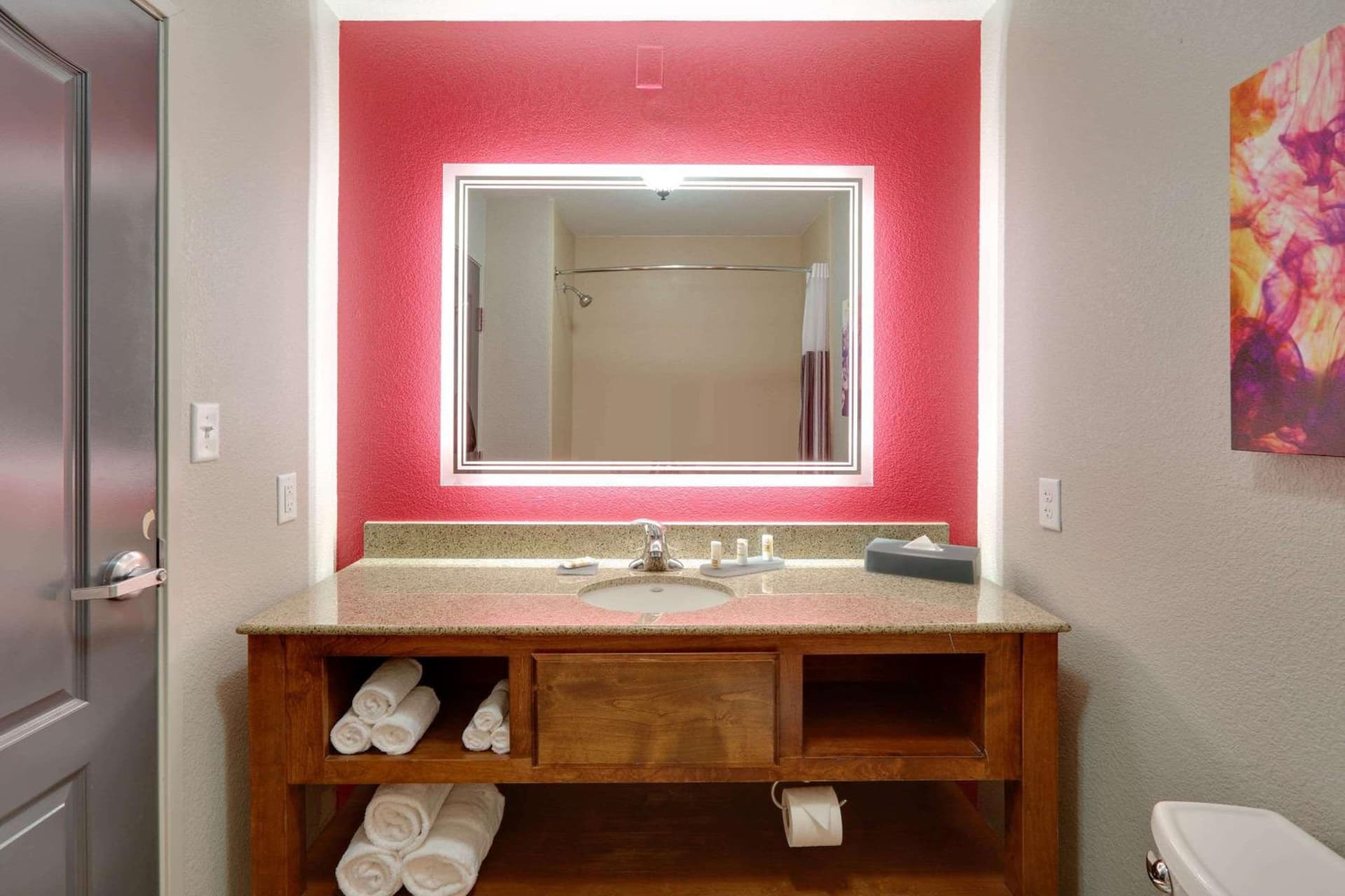 La Quinta by Wyndham Dallas Love Field gallery photo in Dallas, TX — image 6
