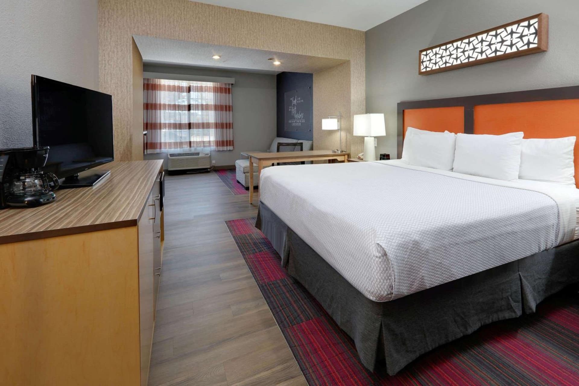 La Quinta by Wyndham Dallas Love Field gallery photo in Dallas, TX — image 13